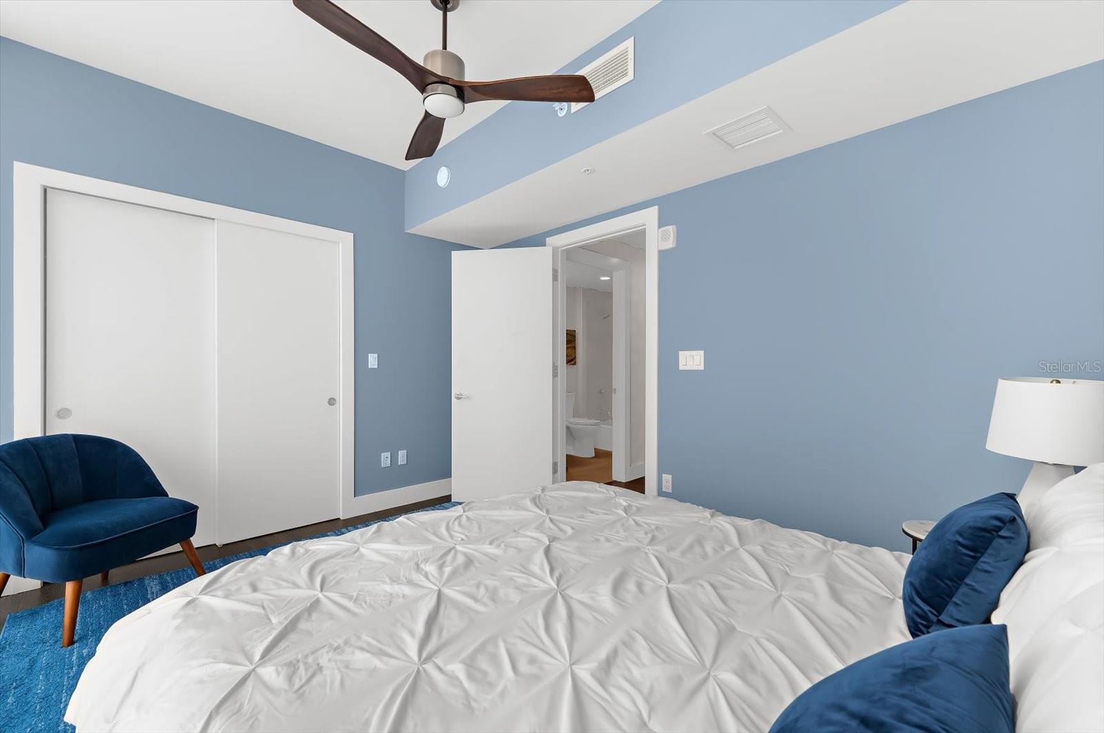 176 4TH AVE NE #201, ST PETERSBURG, FL, 33701