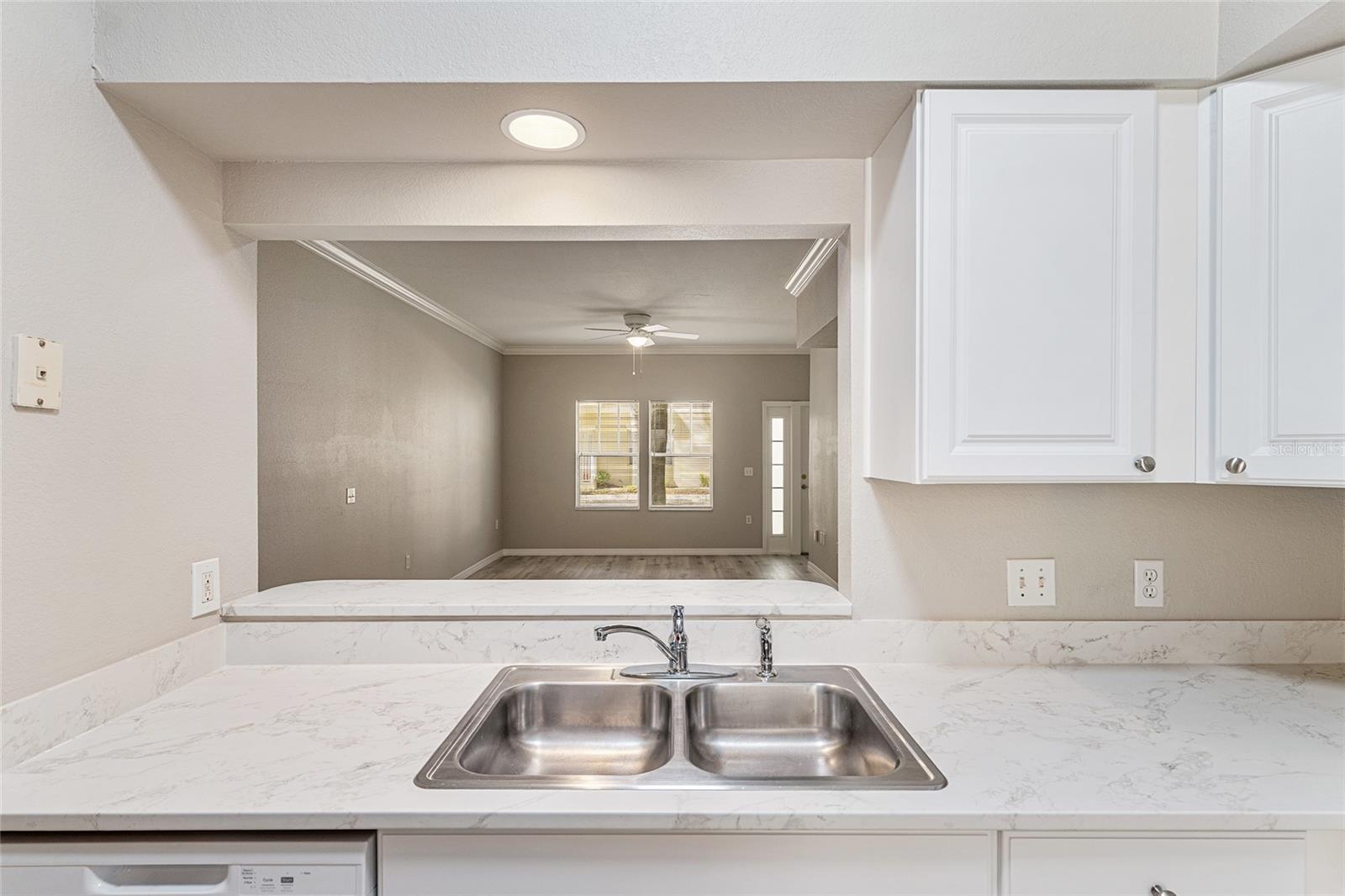 9177 SW 52ND RD #102, GAINESVILLE, FL, 32608