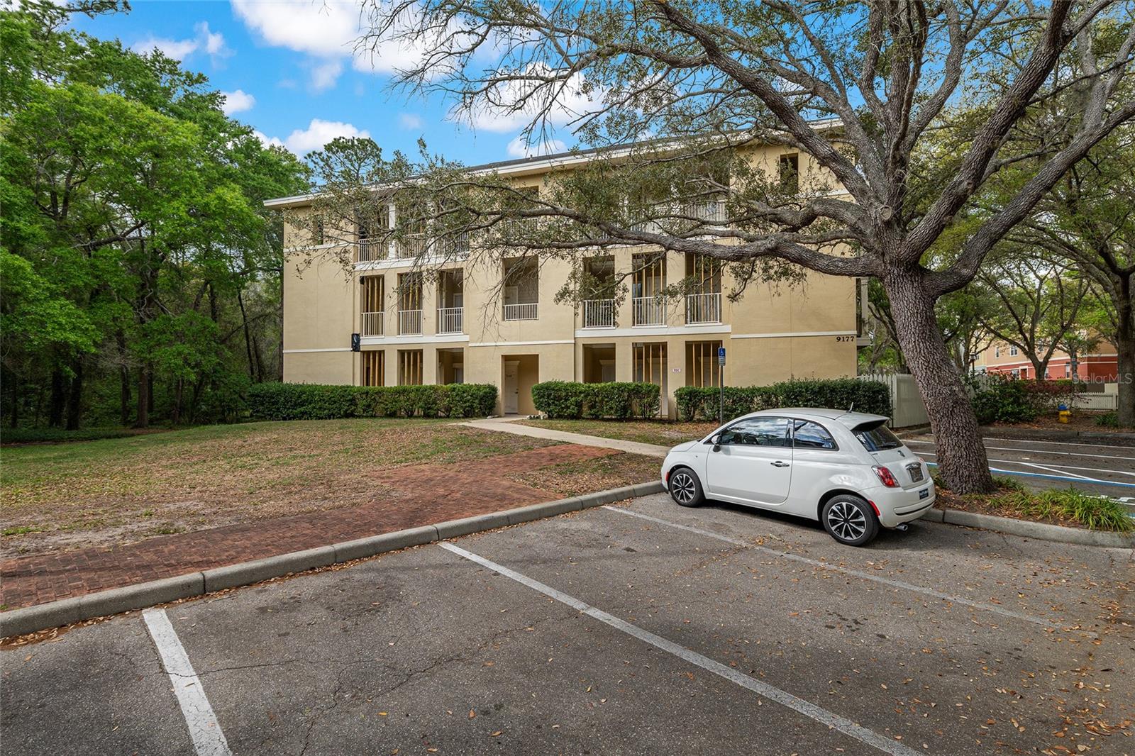 9177 SW 52ND RD #102, GAINESVILLE, FL, 32608