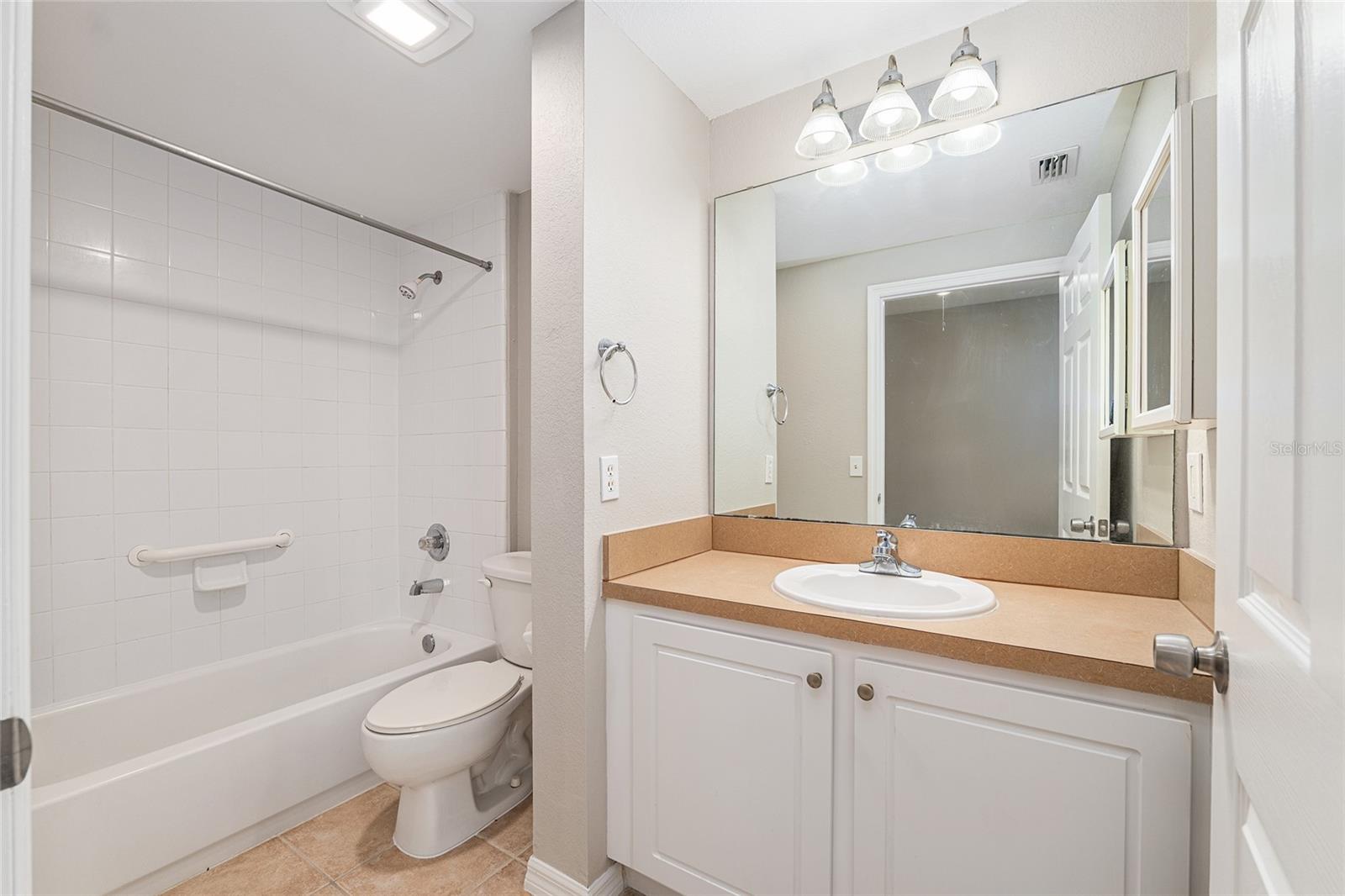 9177 SW 52ND RD #102, GAINESVILLE, FL, 32608