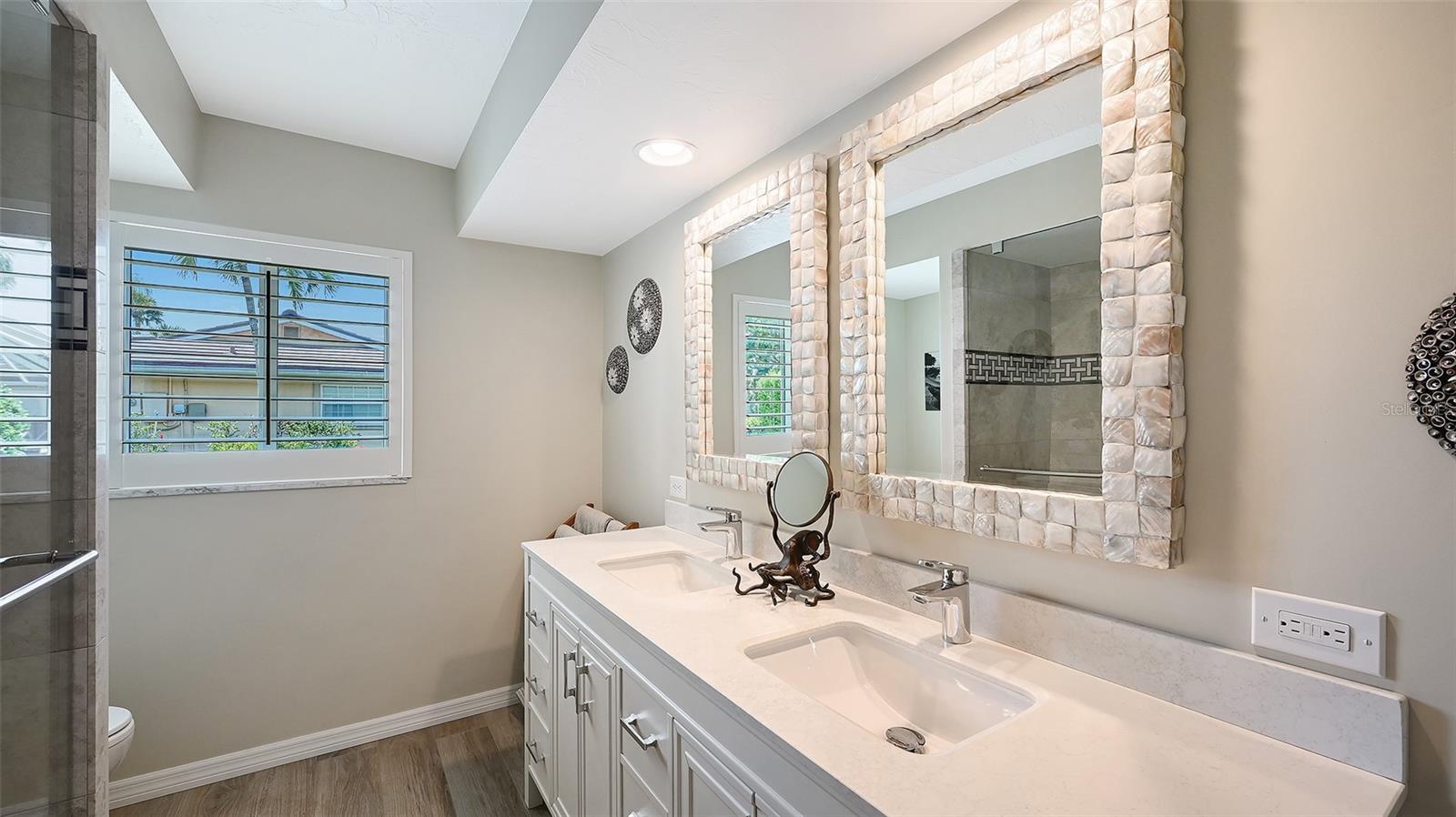 531 WEDGE LN, LONGBOAT KEY, FL, 34228