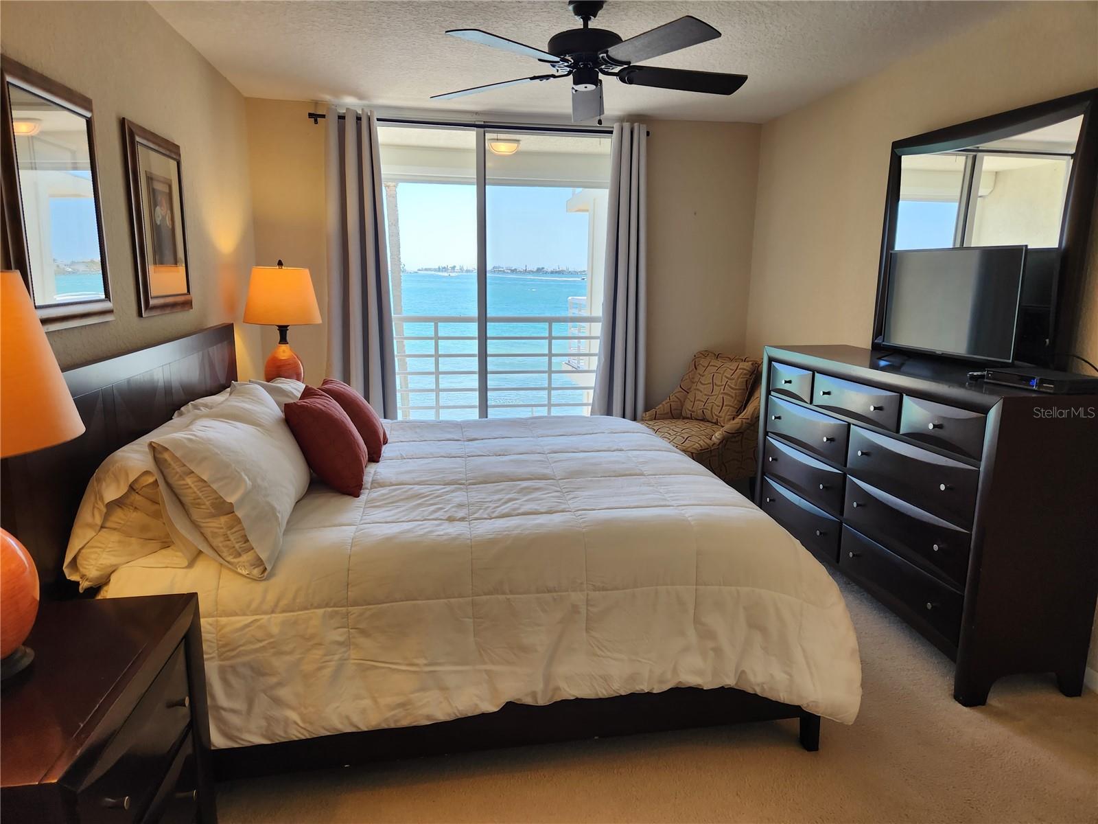 6105 BAHIA DEL MAR CIR #283, ST PETERSBURG, FL, 33715