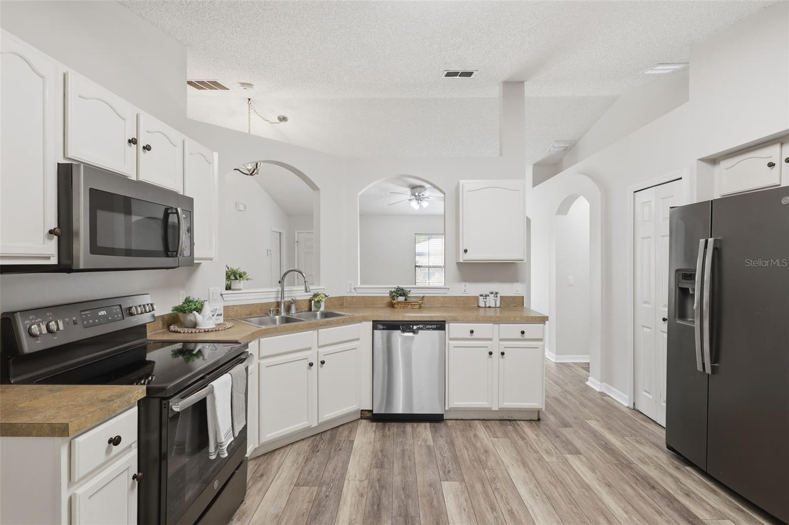 415 DEANNA CIR, DELAND, FL, 32724
