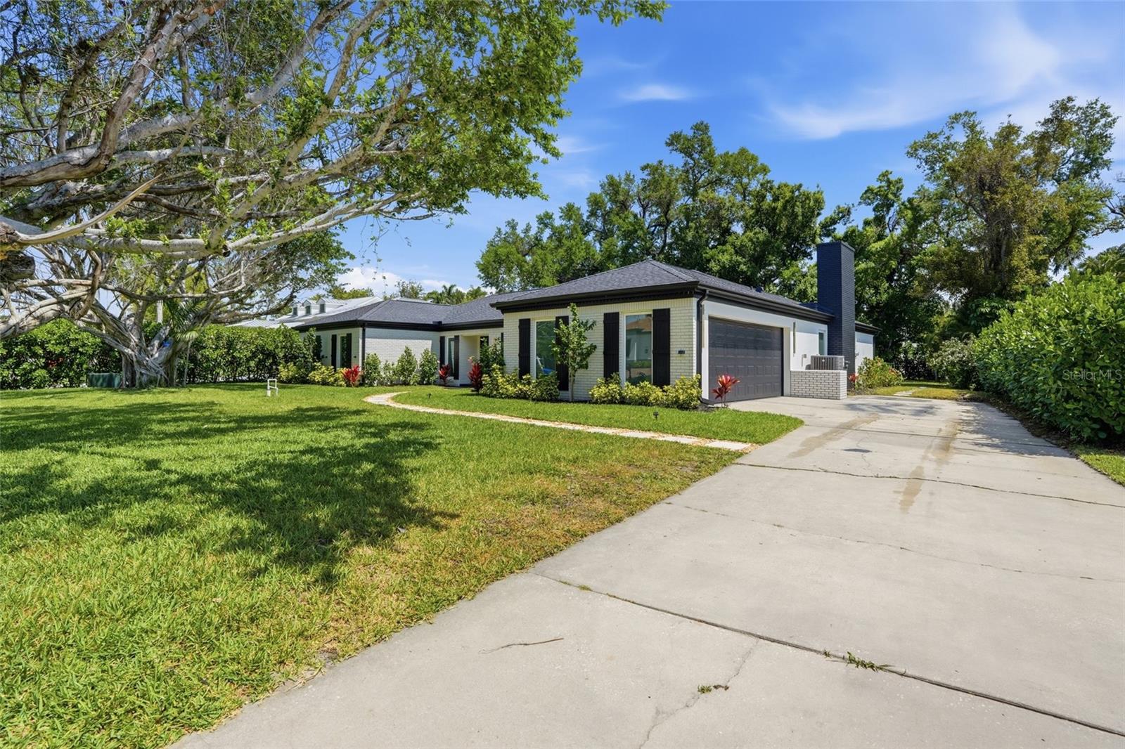 3931 W RIVERSIDE DR, FORT MYERS, FL, 33901