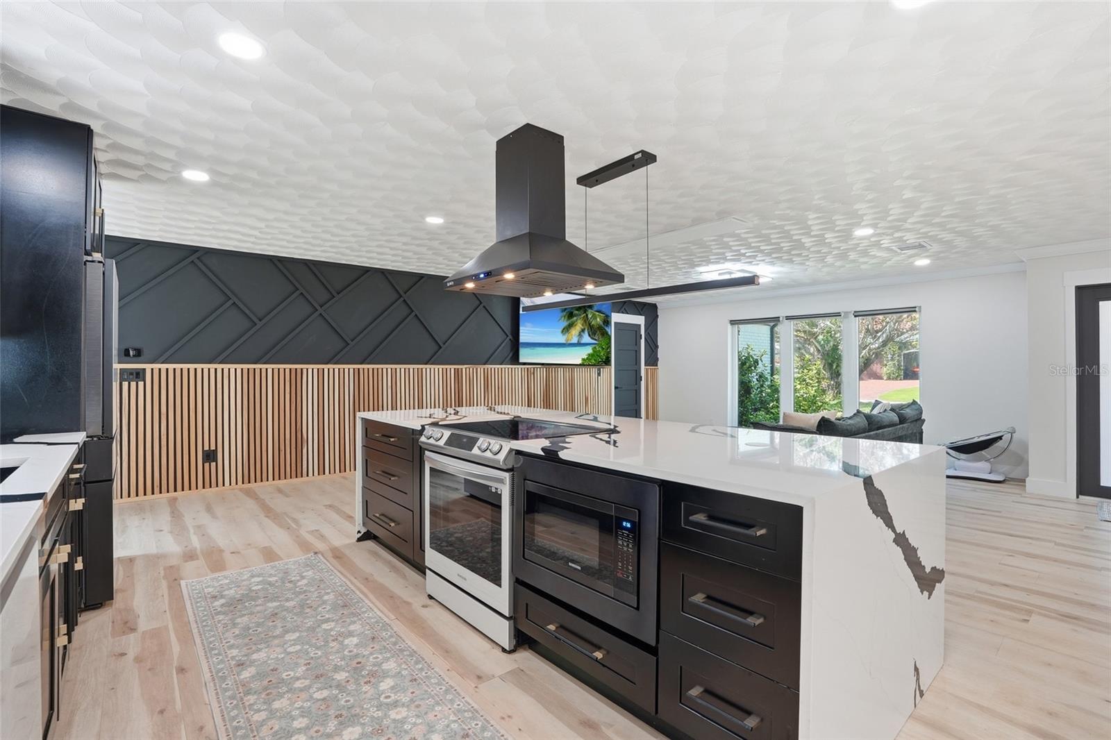 3931 W RIVERSIDE DR, FORT MYERS, FL, 33901