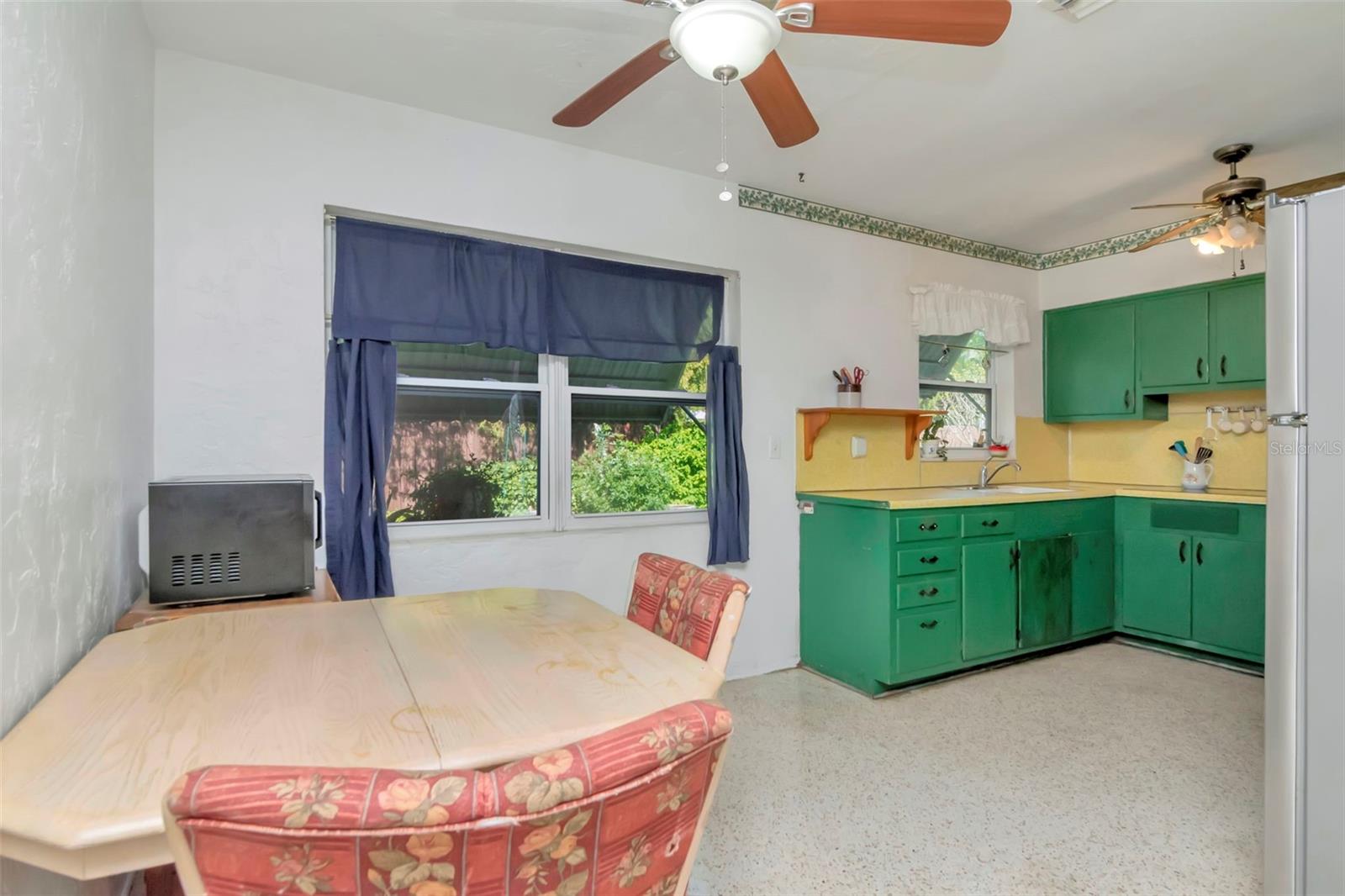 230 MILWAUKEE AVE, DUNEDIN, FL, 34698