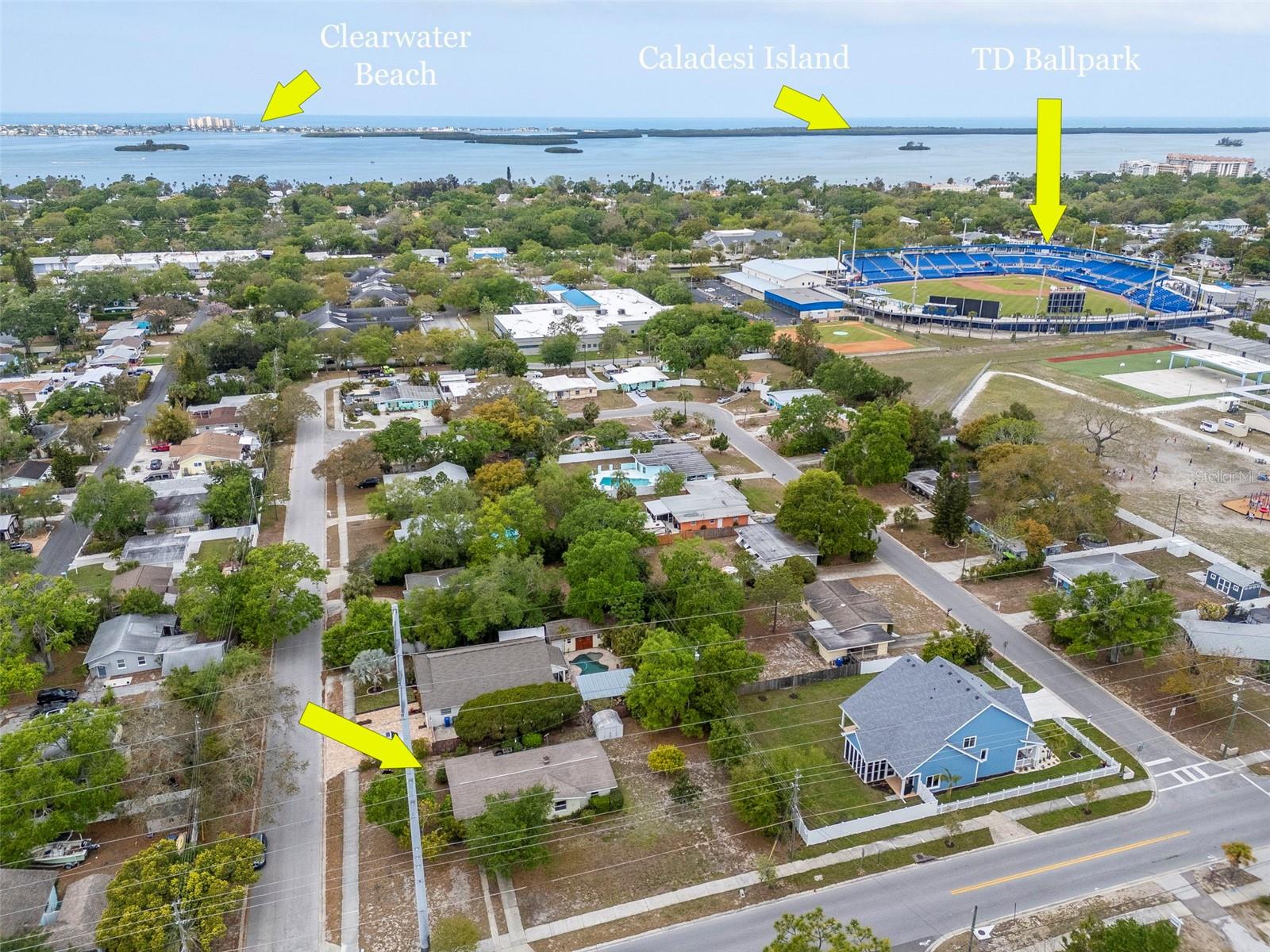 230 MILWAUKEE AVE, DUNEDIN, FL, 34698