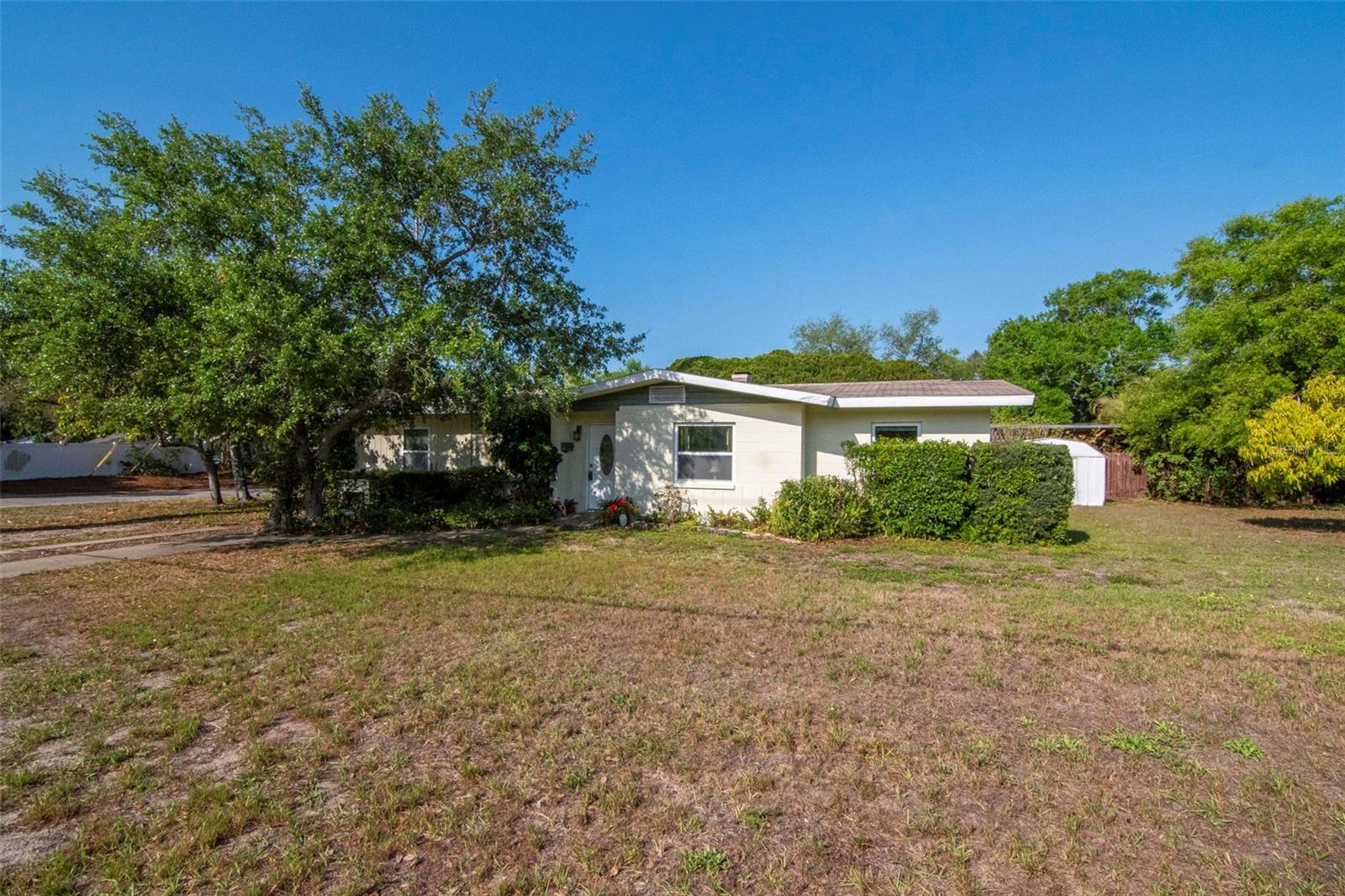 230 MILWAUKEE AVE, DUNEDIN, FL, 34698