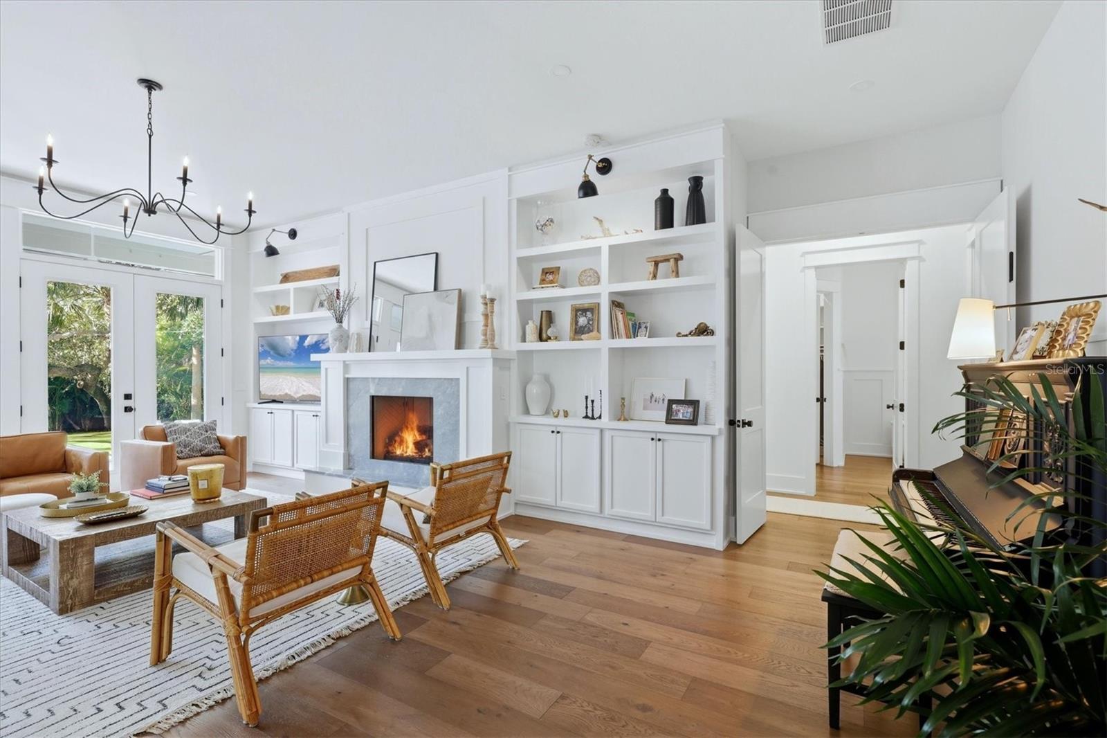 1686 NORTH DR, SARASOTA, FL, 34239