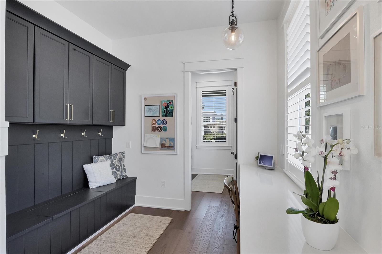 1686 NORTH DR, SARASOTA, FL, 34239