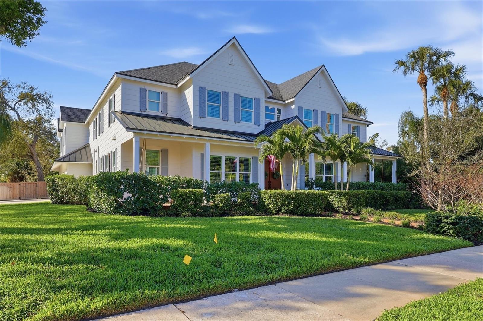 1686 NORTH DR, SARASOTA, FL, 34239
