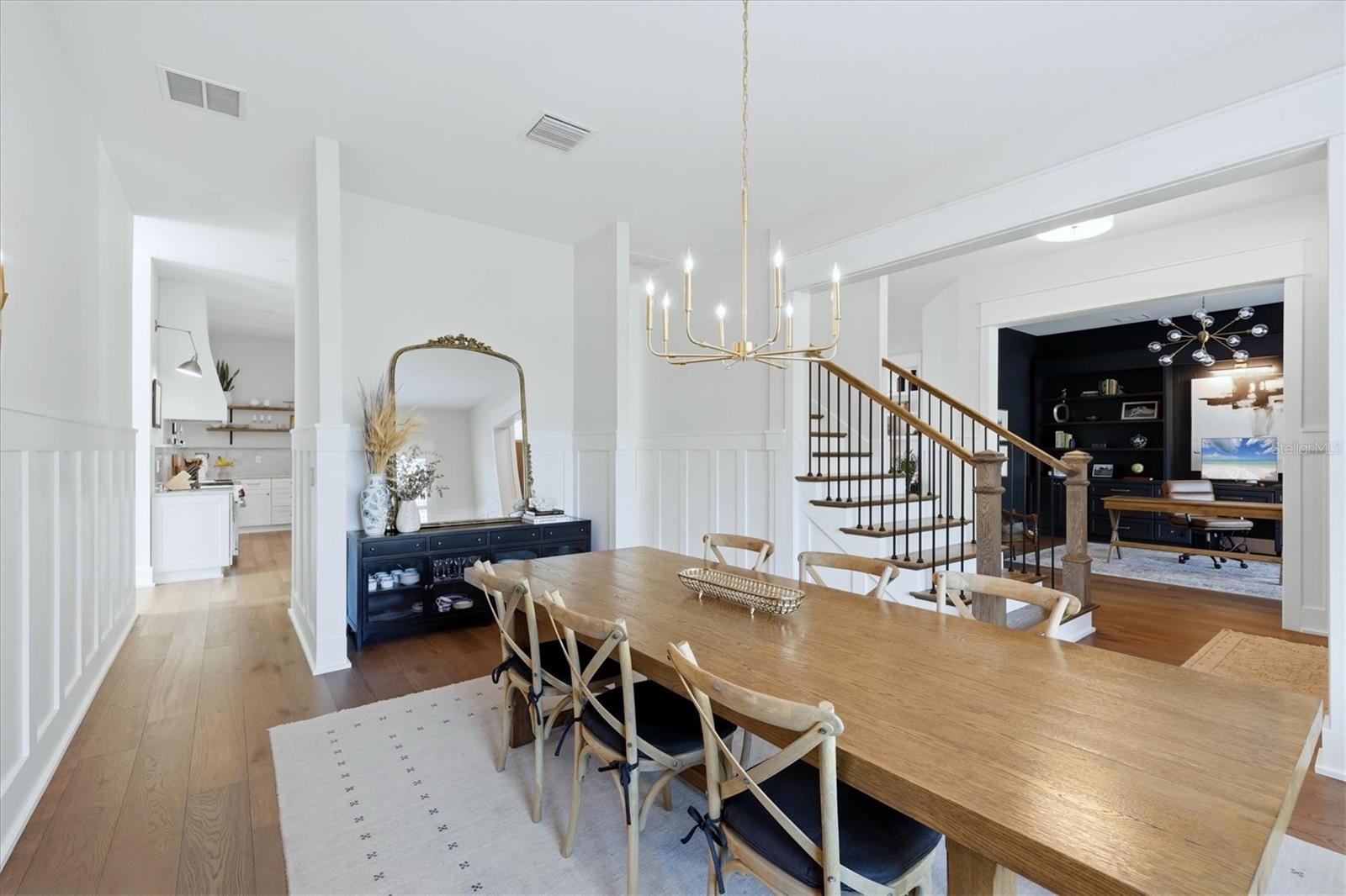 1686 NORTH DR, SARASOTA, FL, 34239