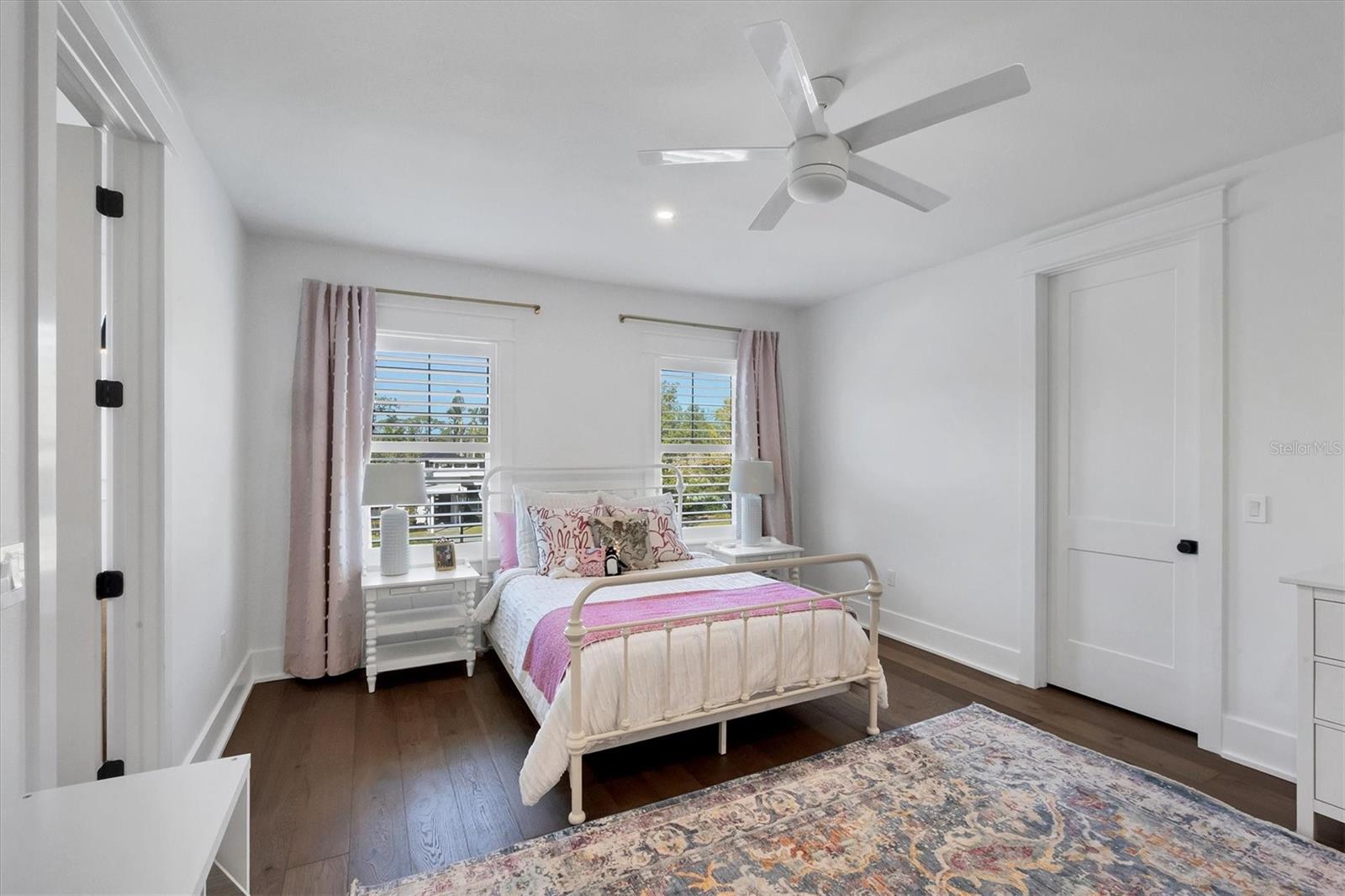 1686 NORTH DR, SARASOTA, FL, 34239