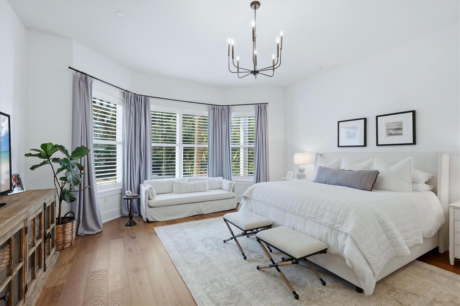 1686 NORTH DR, SARASOTA, FL, 34239