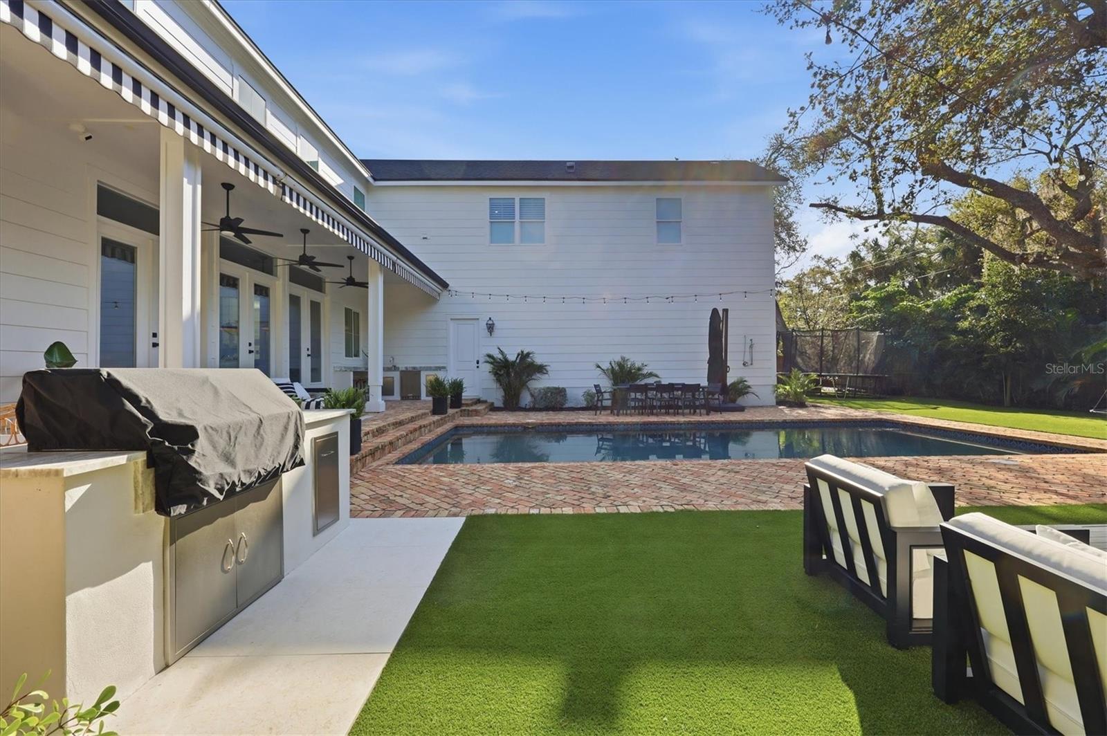 1686 NORTH DR, SARASOTA, FL, 34239
