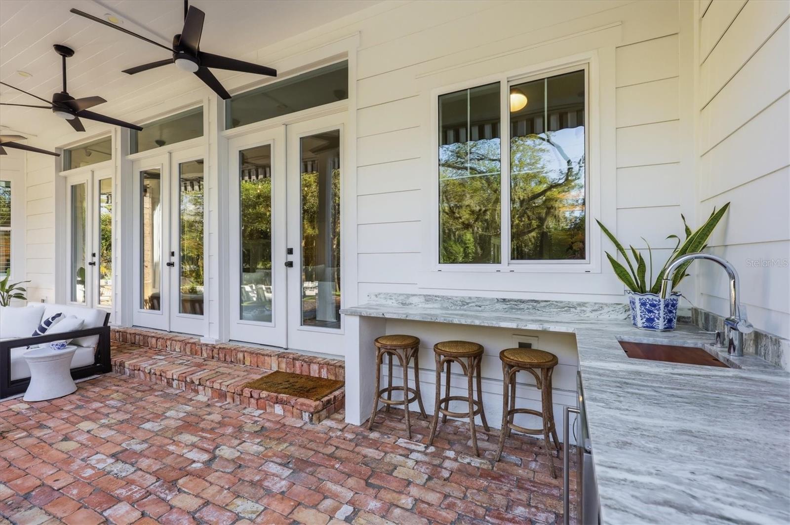 1686 NORTH DR, SARASOTA, FL, 34239