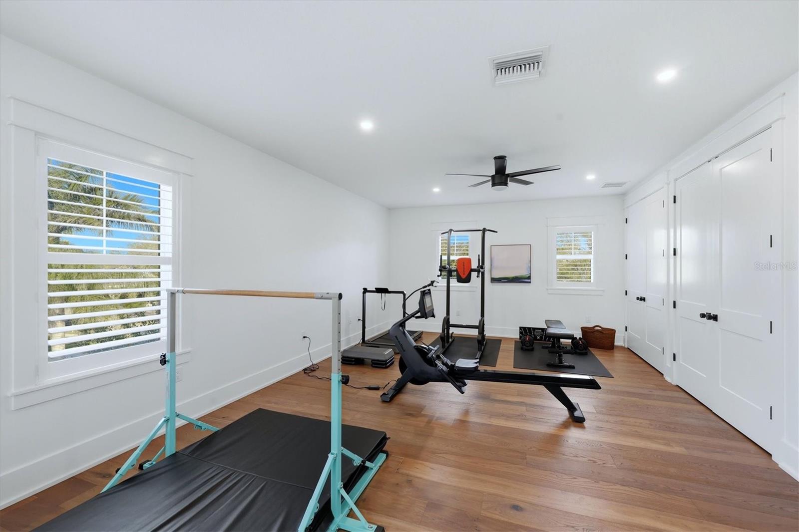 1686 NORTH DR, SARASOTA, FL, 34239