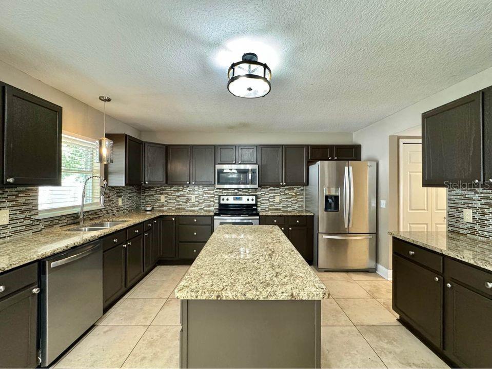 800 CLEAR BROOK CT, FRUITLAND PARK, FL, 34731