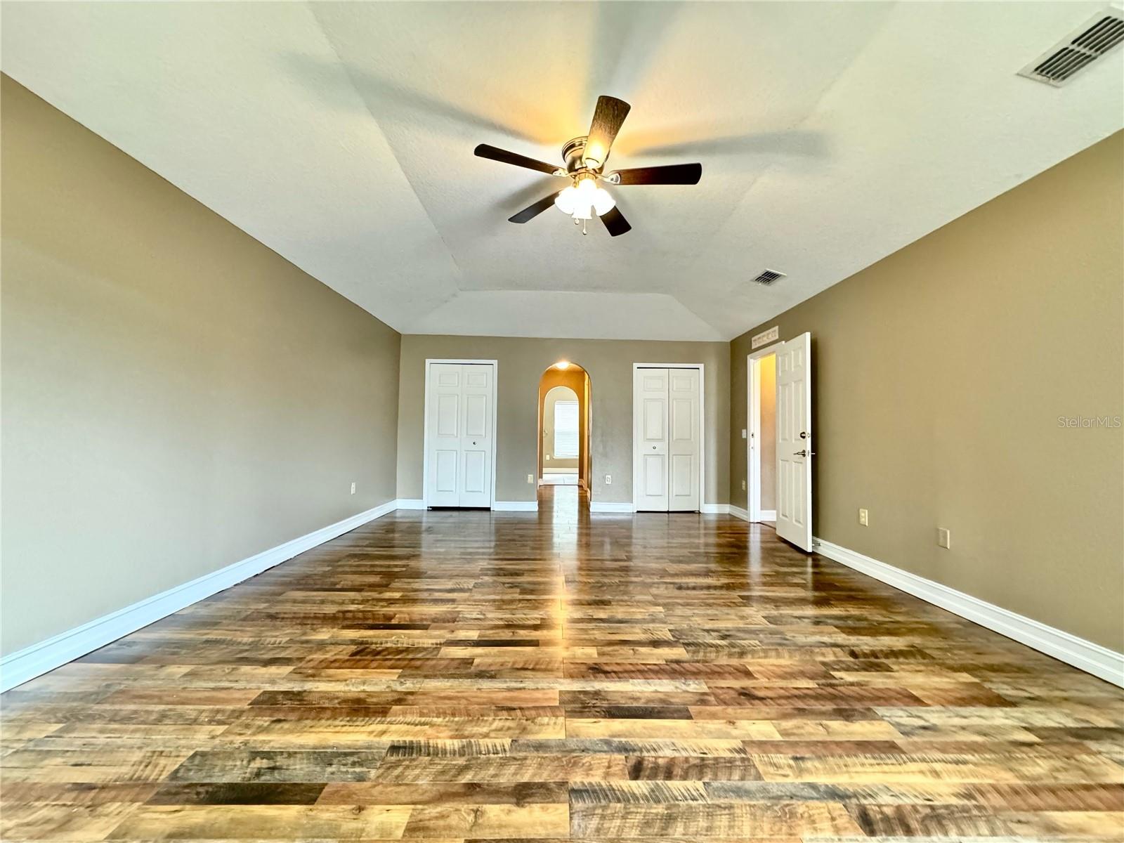800 CLEAR BROOK CT, FRUITLAND PARK, FL, 34731