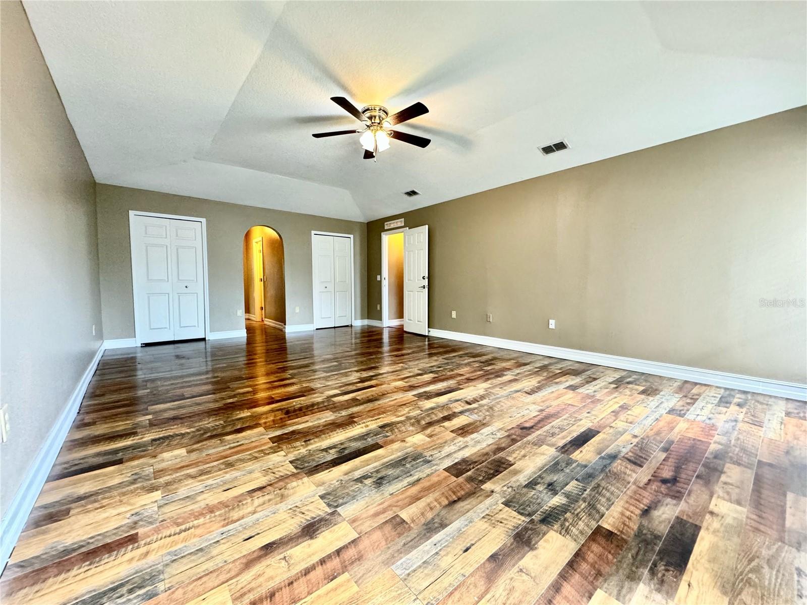 800 CLEAR BROOK CT, FRUITLAND PARK, FL, 34731