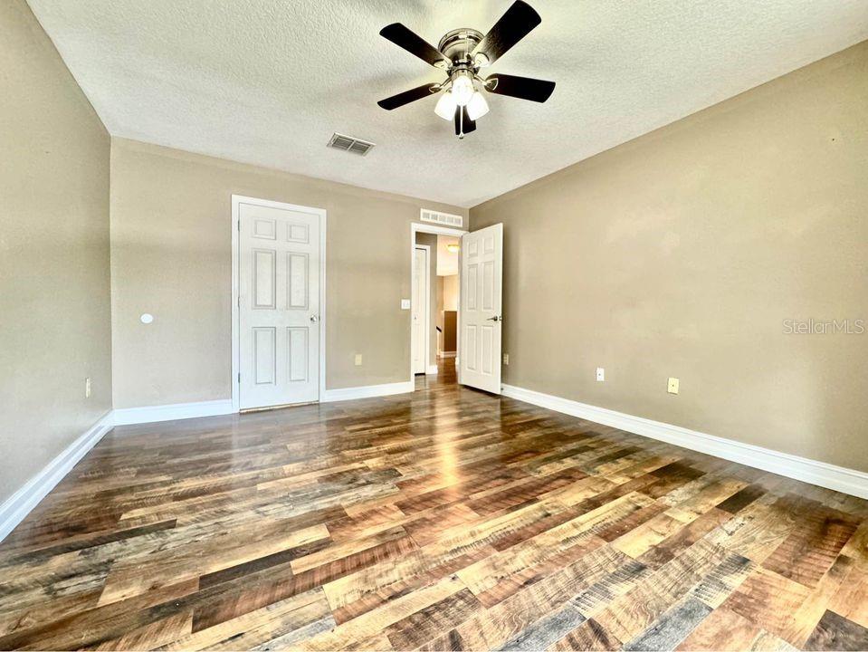 800 CLEAR BROOK CT, FRUITLAND PARK, FL, 34731