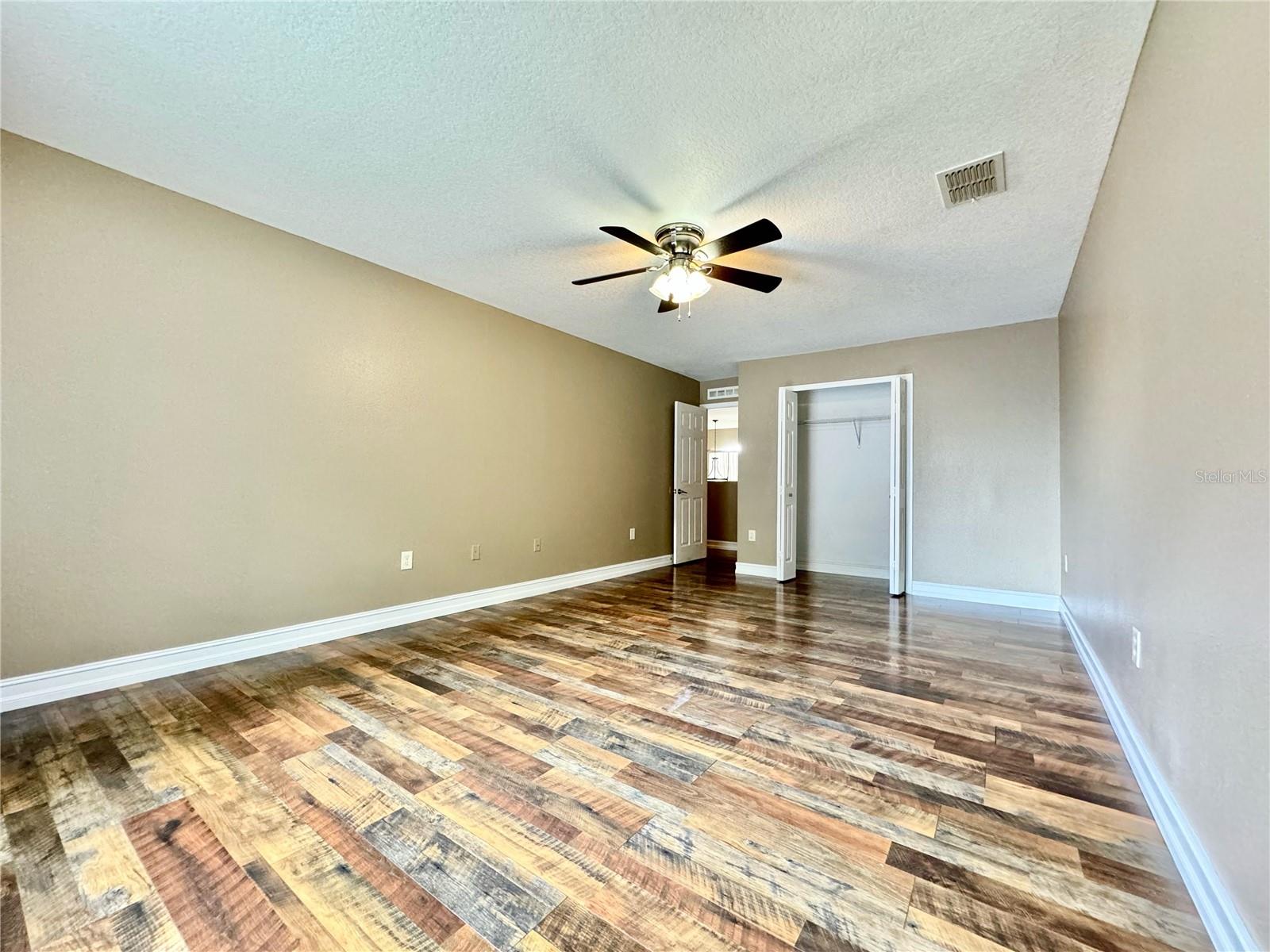 800 CLEAR BROOK CT, FRUITLAND PARK, FL, 34731