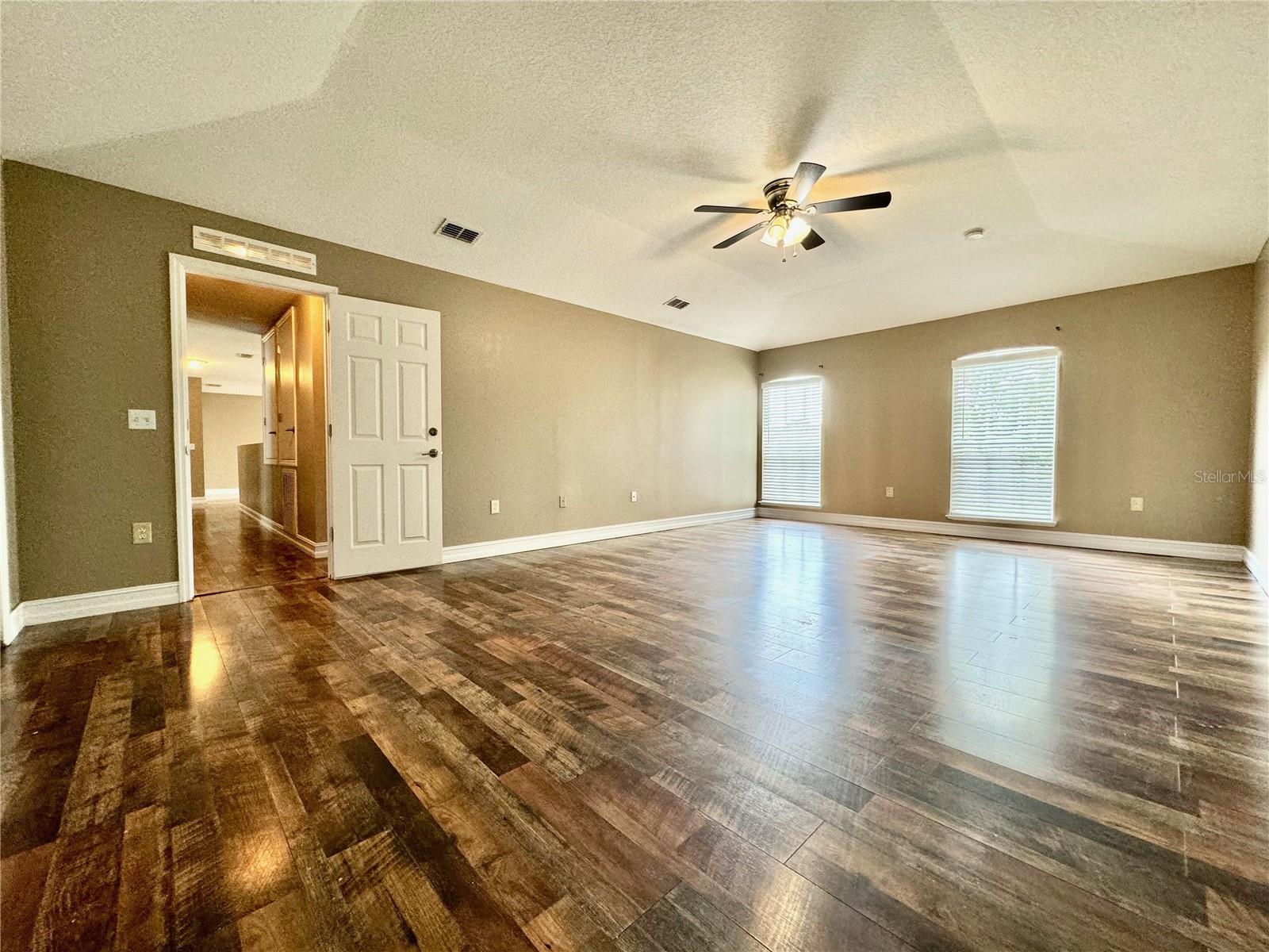 800 CLEAR BROOK CT, FRUITLAND PARK, FL, 34731