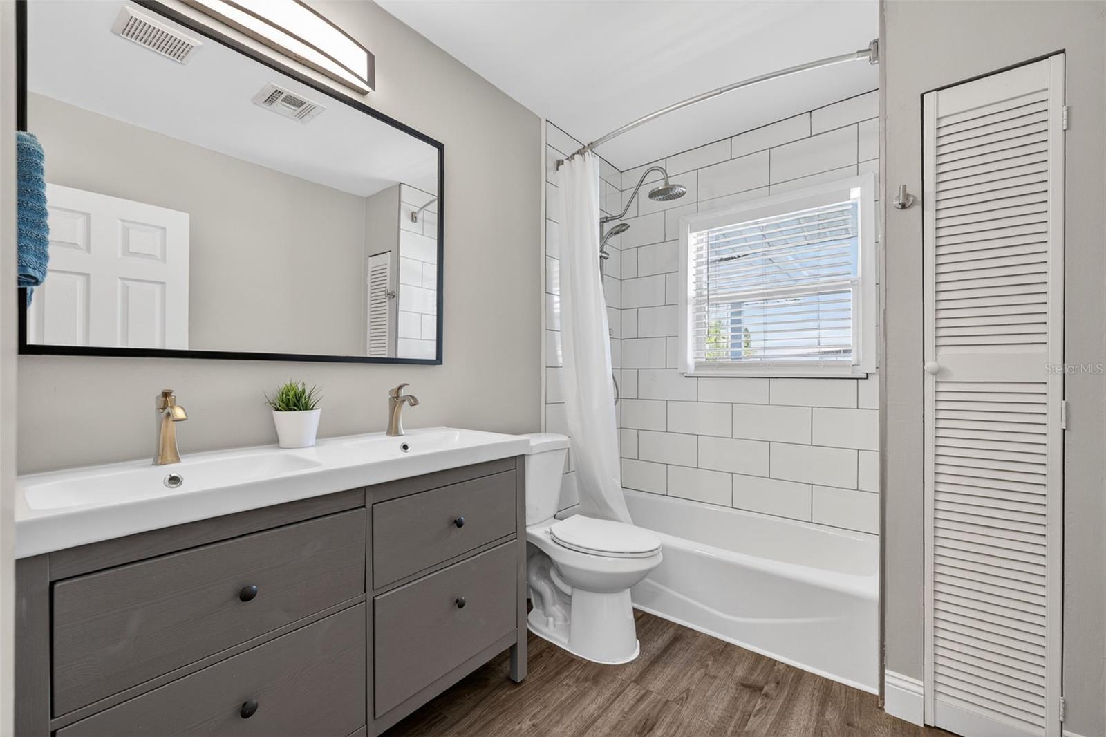 2806 UPPER TANGELO DR, SARASOTA, FL, 34239