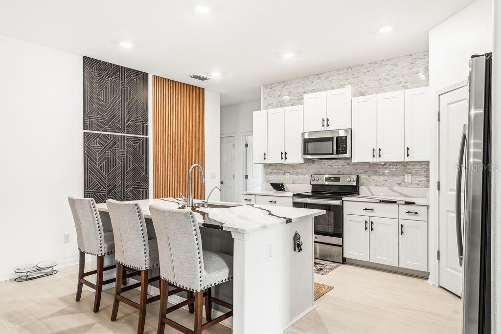 9617 BRANCHING SHIP TRCE, WESLEY CHAPEL, FL, 33545