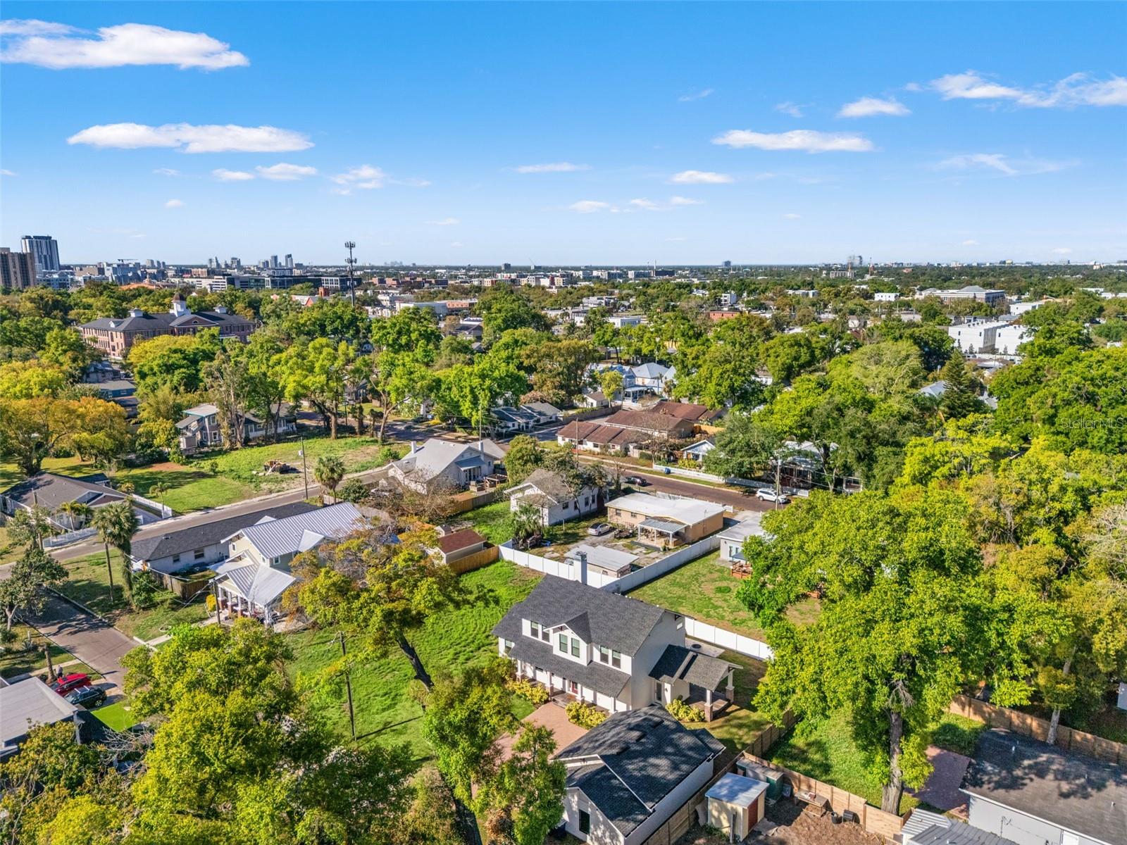 2820 N CENTRAL CT, TAMPA, FL, 33602