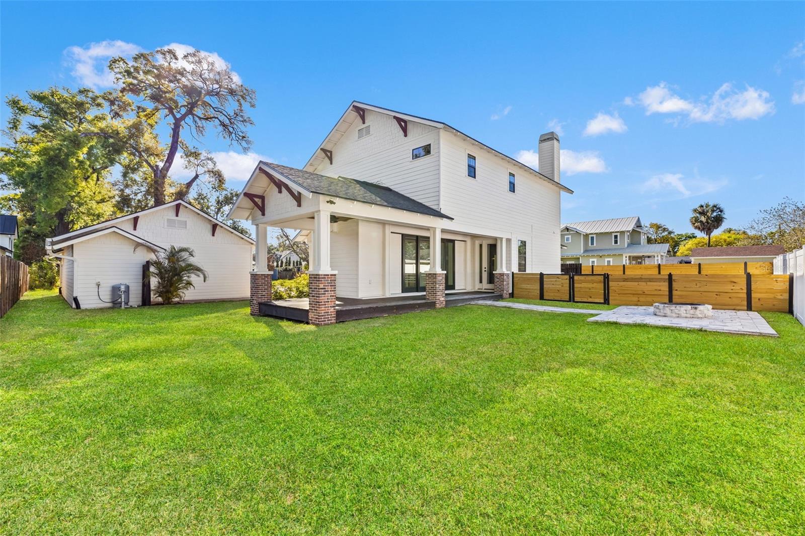 2820 N CENTRAL CT, TAMPA, FL, 33602