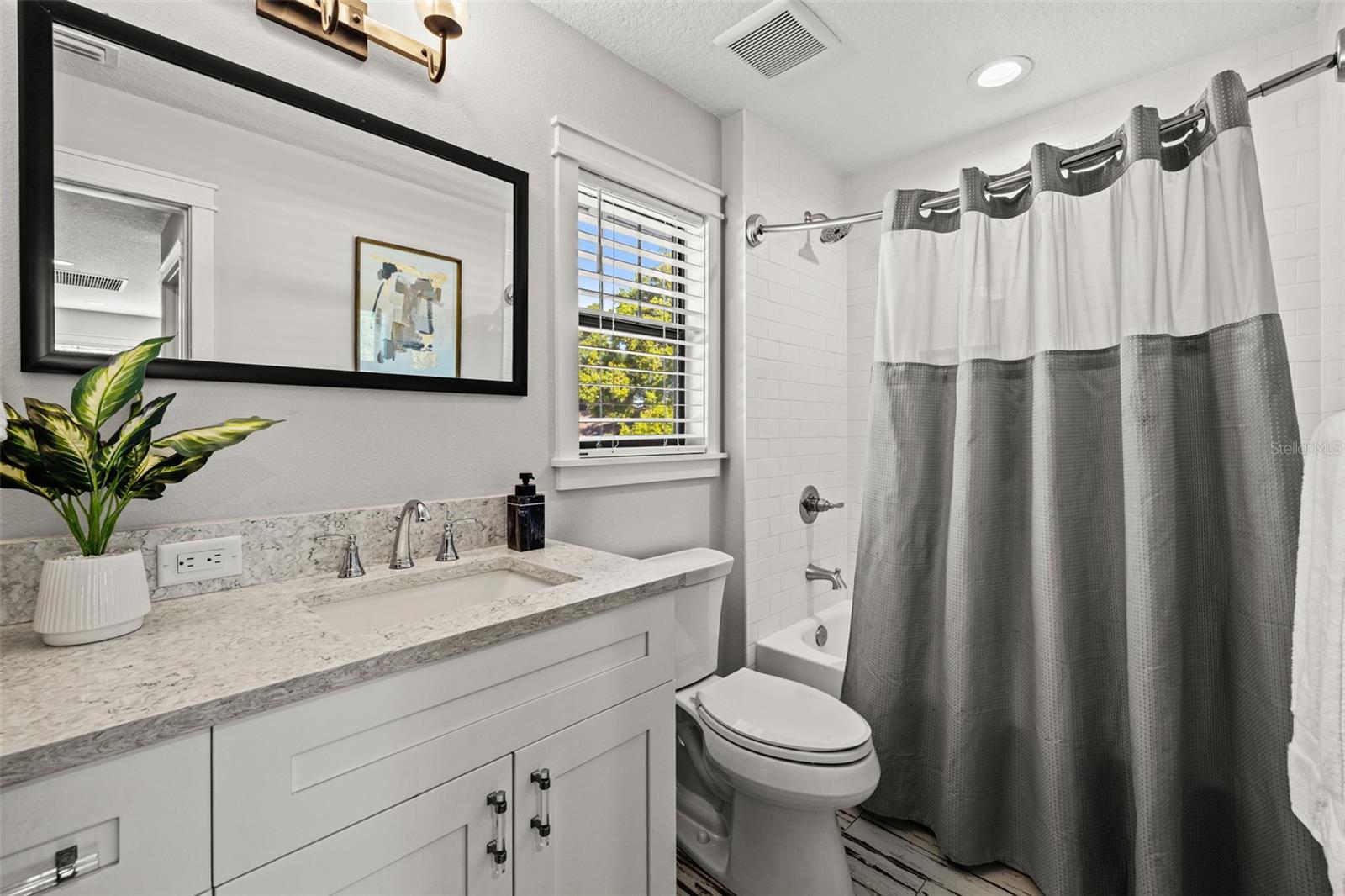 2820 N CENTRAL CT, TAMPA, FL, 33602