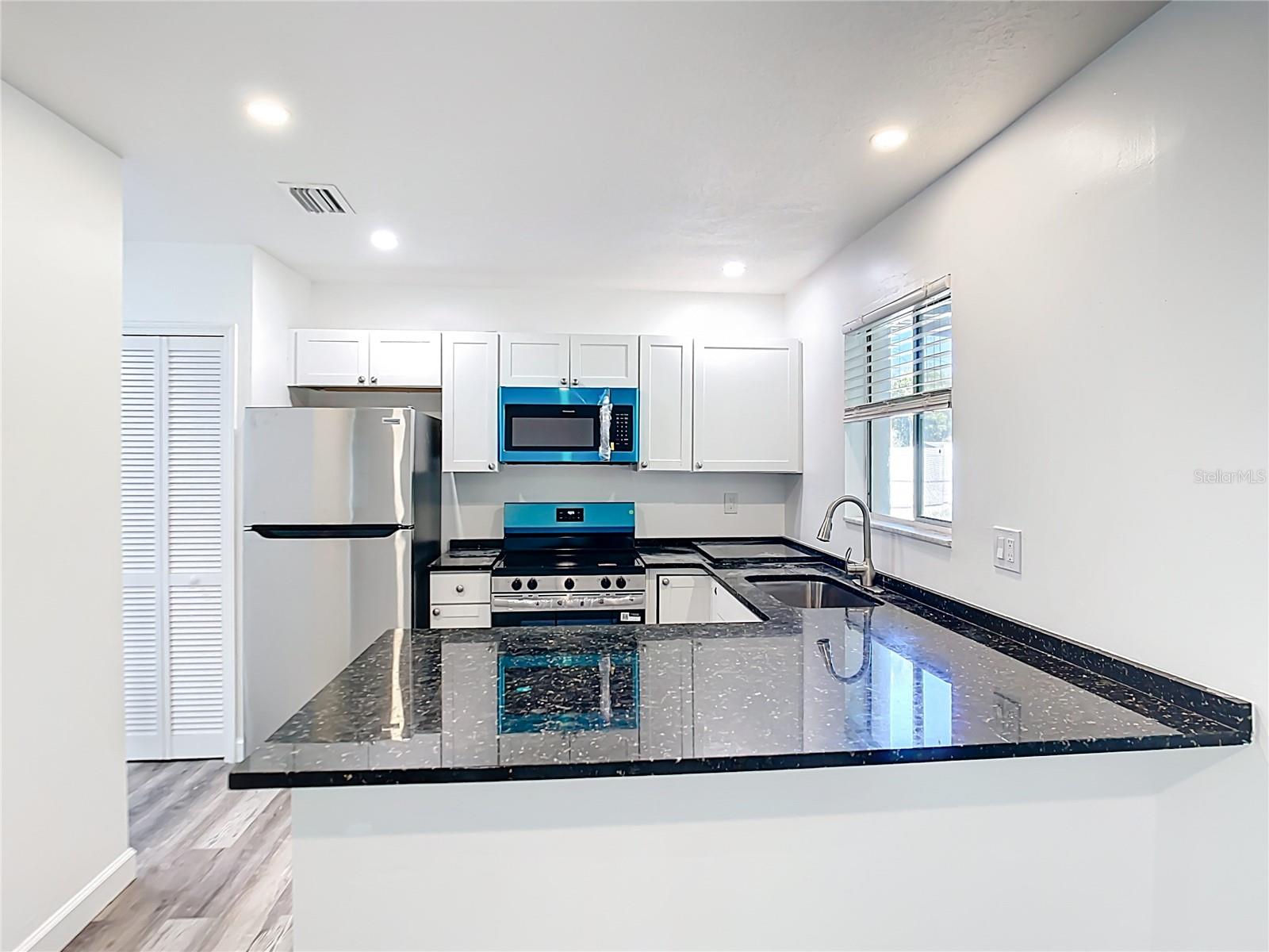 8050 PORTO CHICO AVE, NORTH PORT, FL, 34287