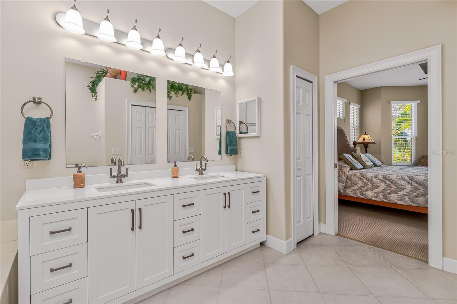 3337 SUNSET KEY CIR, PUNTA GORDA, FL, 33955