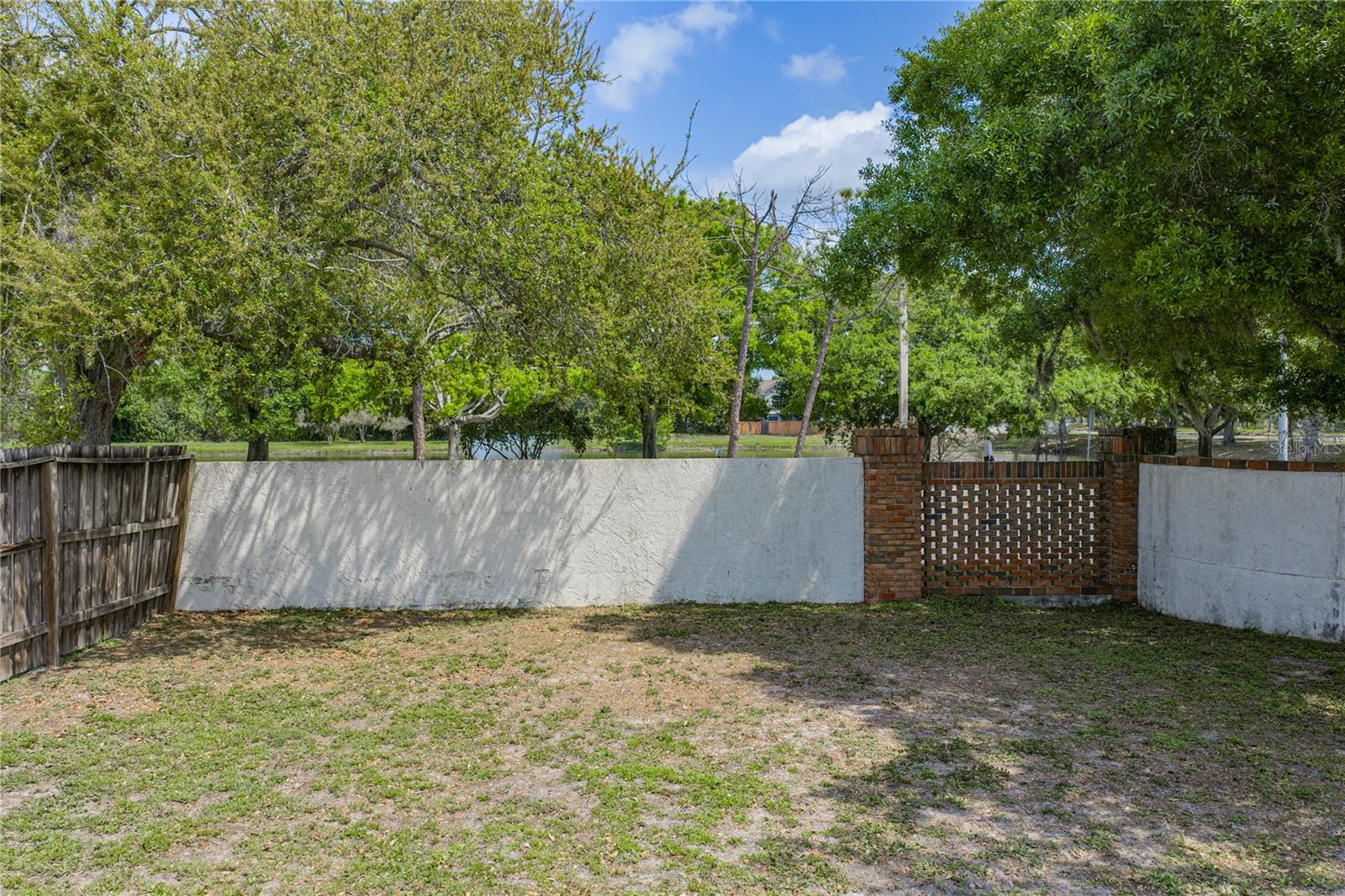 8601 COTTONWAY LN, TAMPA, FL, 33635
