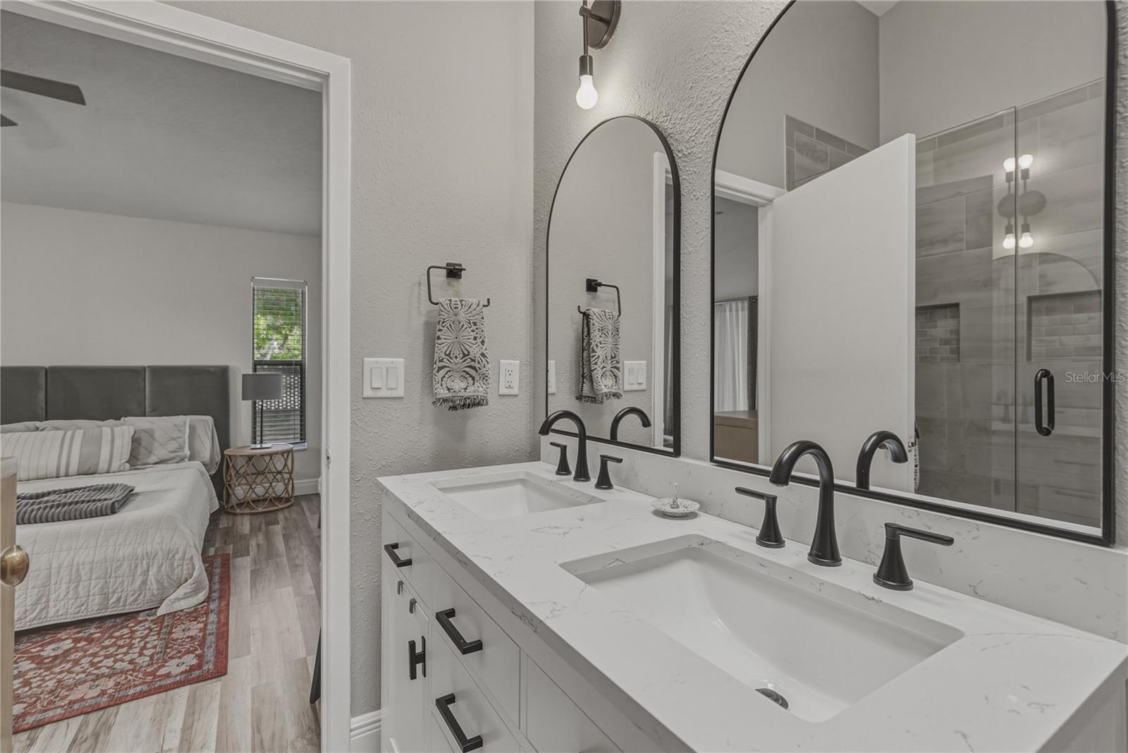 8601 COTTONWAY LN, TAMPA, FL, 33635