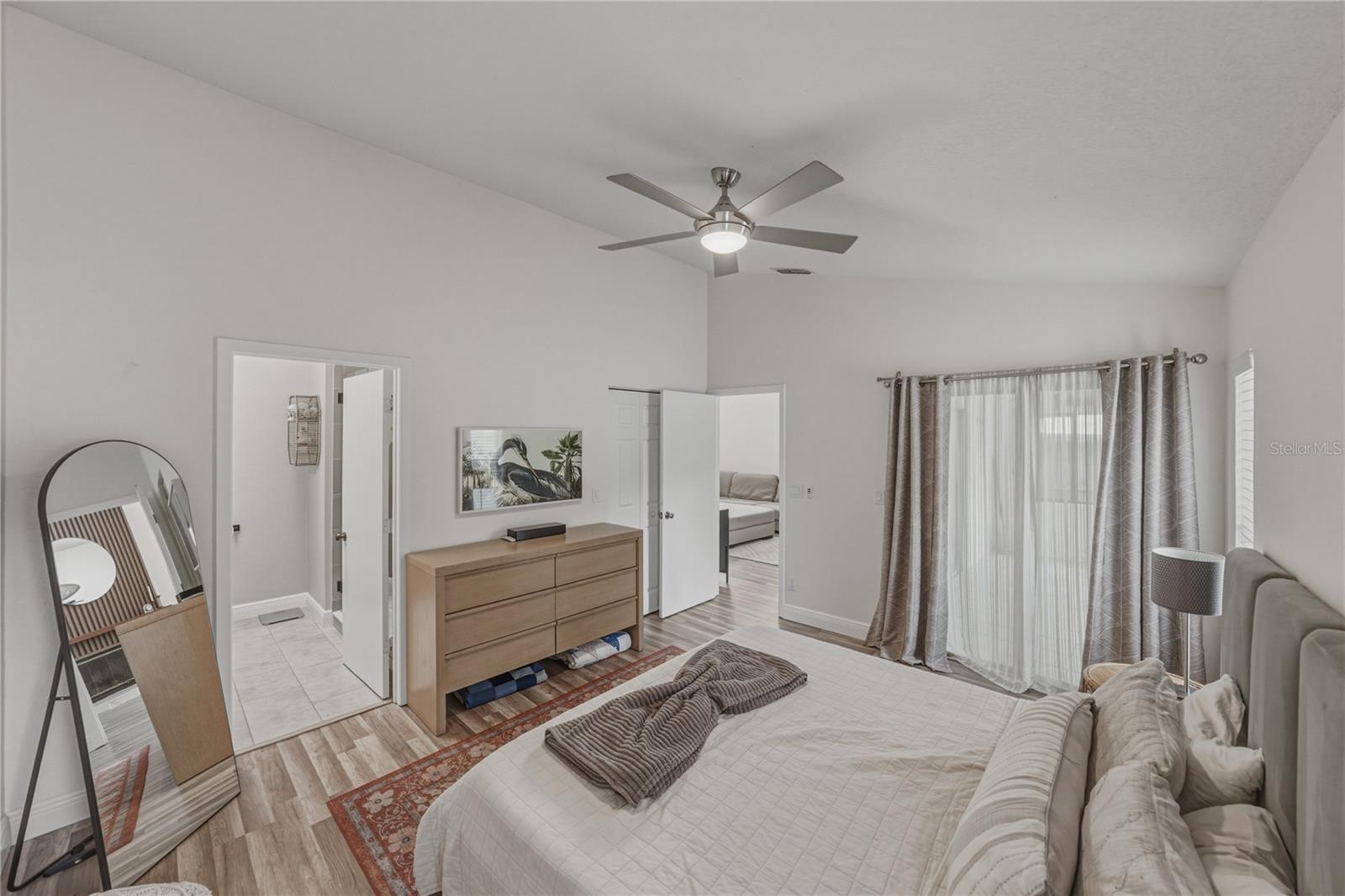 8601 COTTONWAY LN, TAMPA, FL, 33635