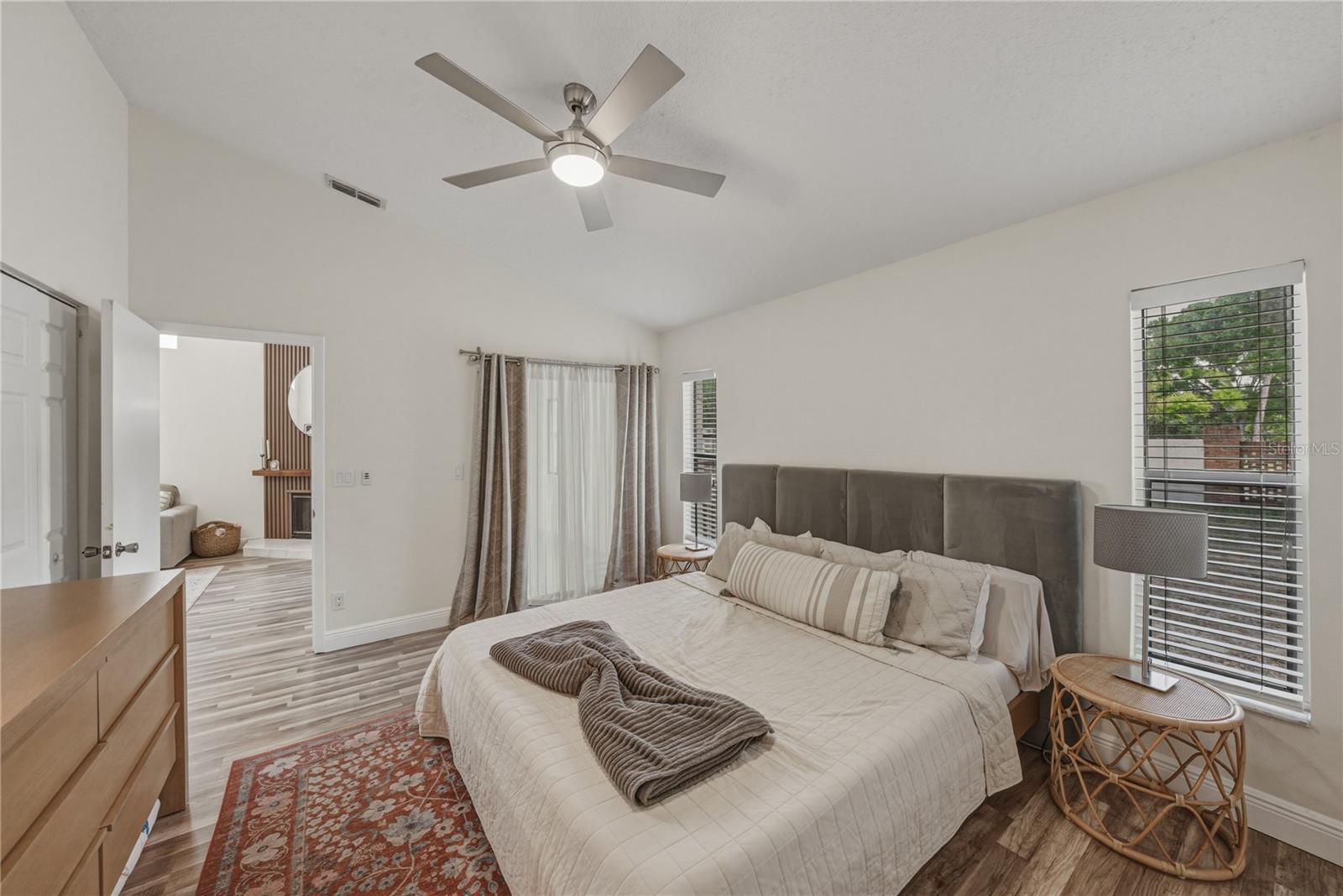 8601 COTTONWAY LN, TAMPA, FL, 33635