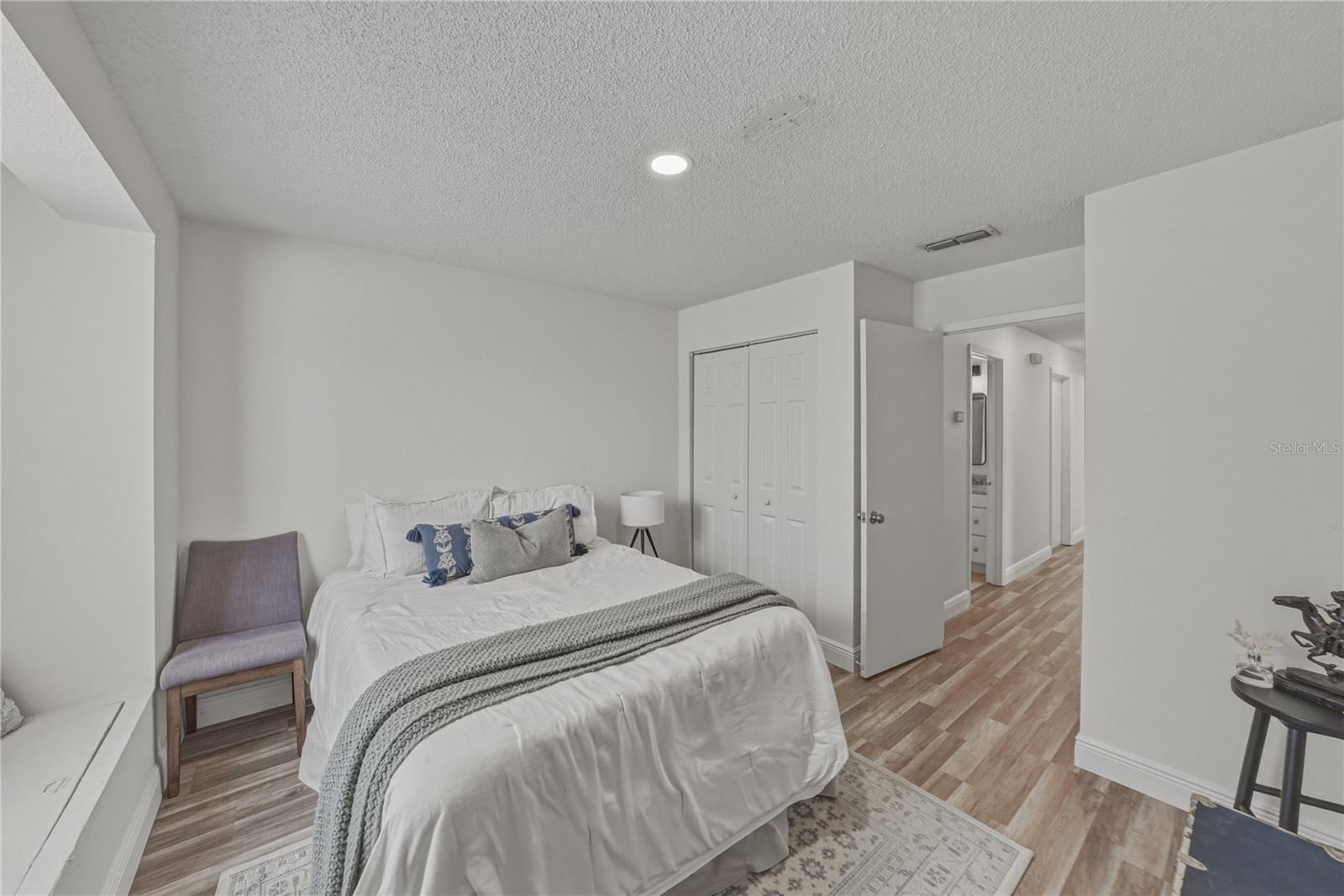 8601 COTTONWAY LN, TAMPA, FL, 33635