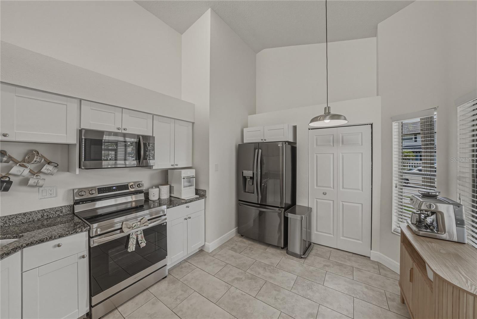 8601 COTTONWAY LN, TAMPA, FL, 33635