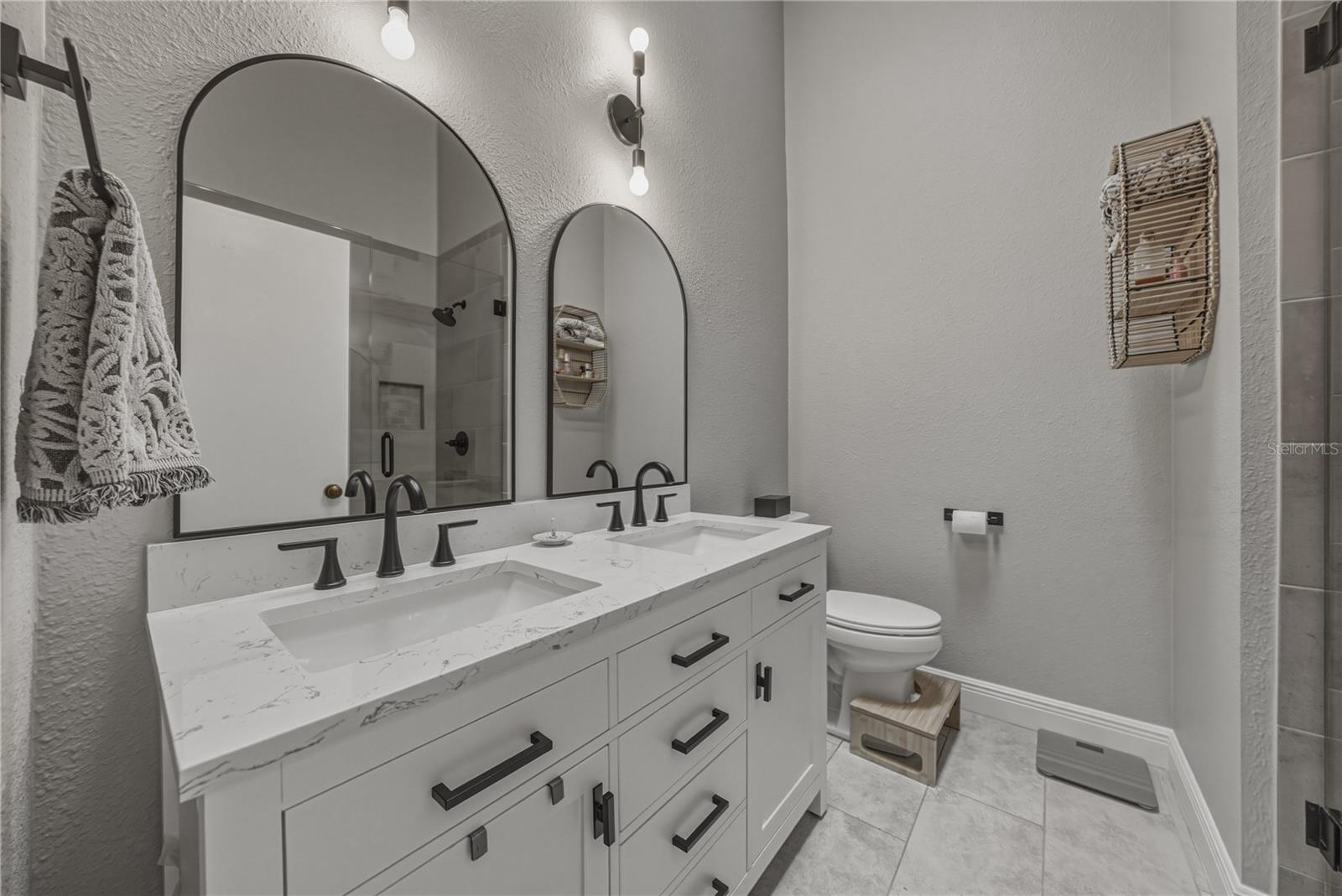 8601 COTTONWAY LN, TAMPA, FL, 33635