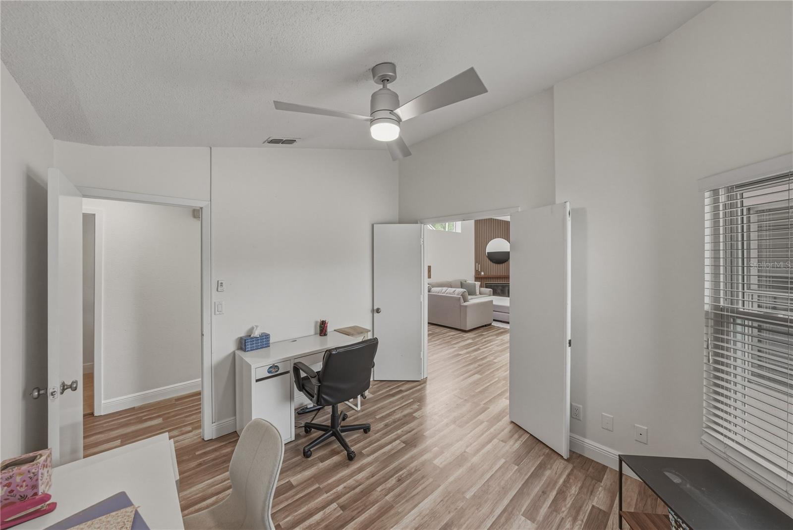 8601 COTTONWAY LN, TAMPA, FL, 33635