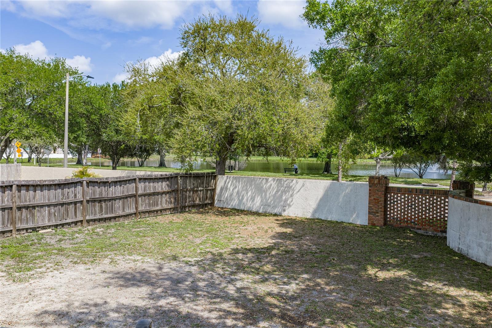 8601 COTTONWAY LN, TAMPA, FL, 33635