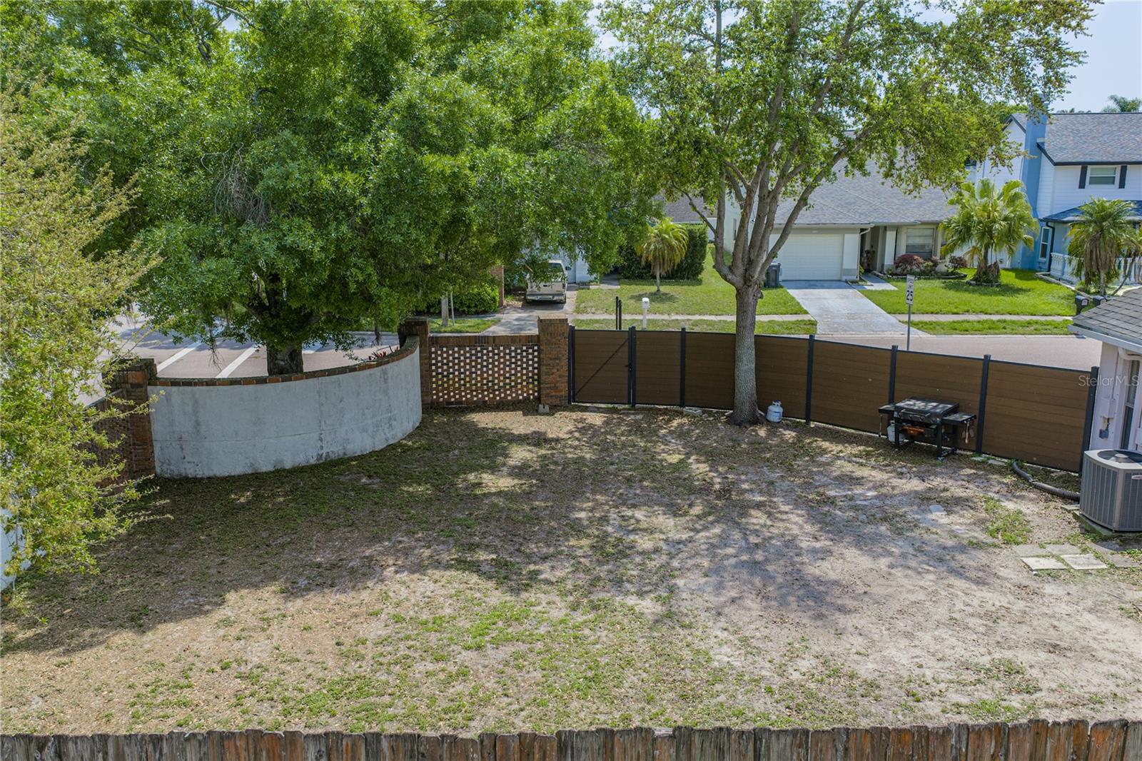 8601 COTTONWAY LN, TAMPA, FL, 33635