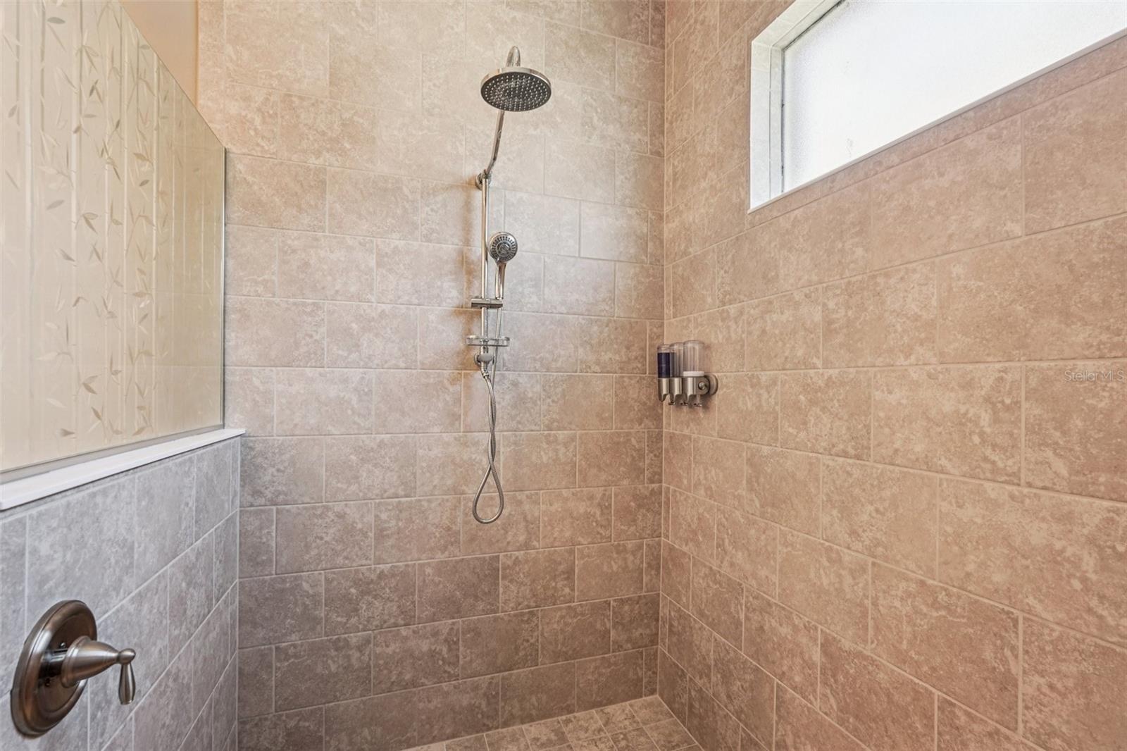 1803 PACIFIC DUNES DR, SUN CITY CENTER, FL, 33573