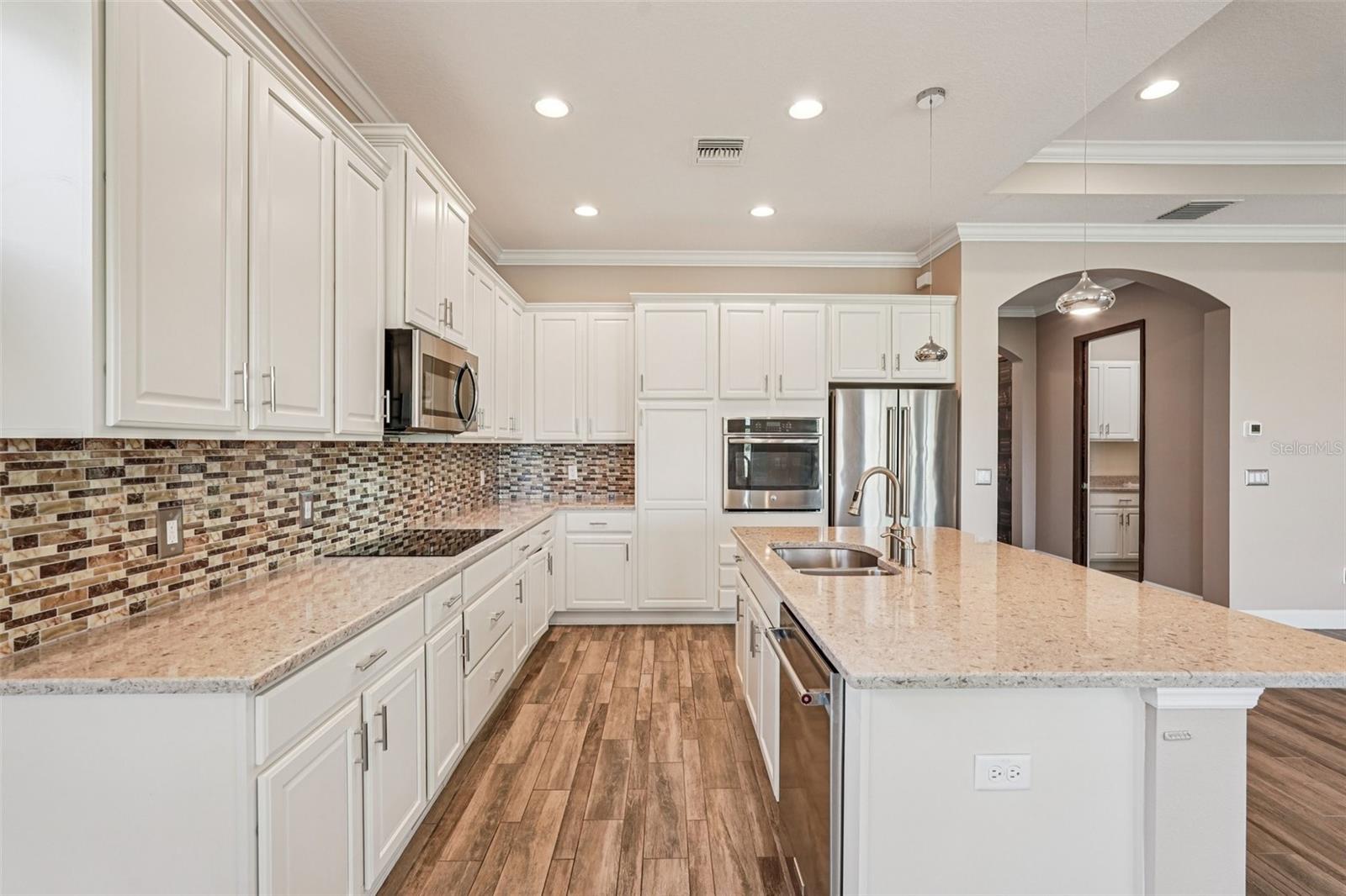 1803 PACIFIC DUNES DR, SUN CITY CENTER, FL, 33573