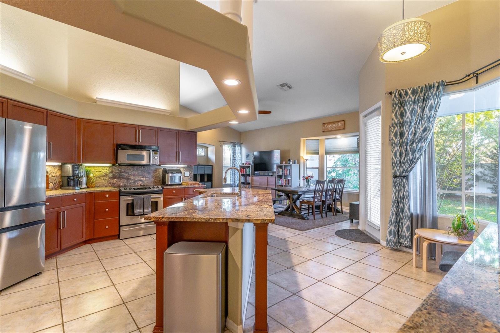 987 KERWOOD CIR, OVIEDO, FL, 32765
