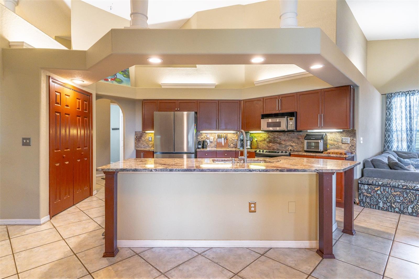 987 KERWOOD CIR, OVIEDO, FL, 32765