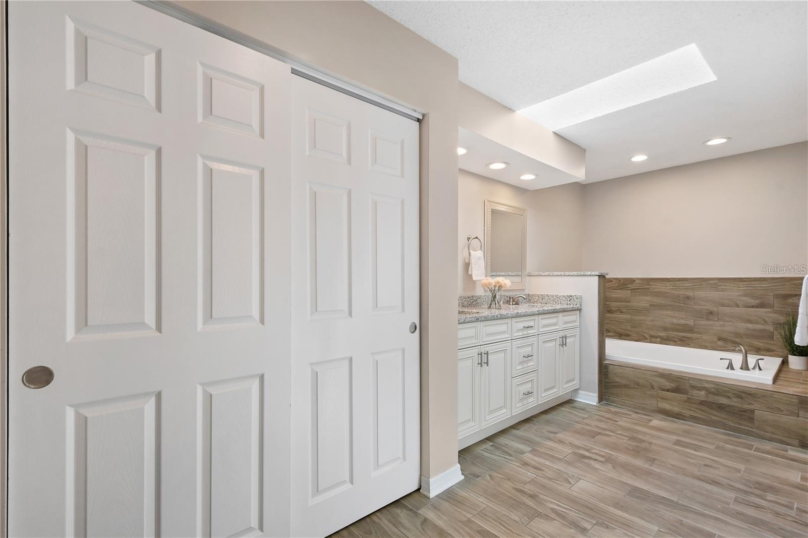 7037 EDGEWORTH DR, ORLANDO, FL, 32819