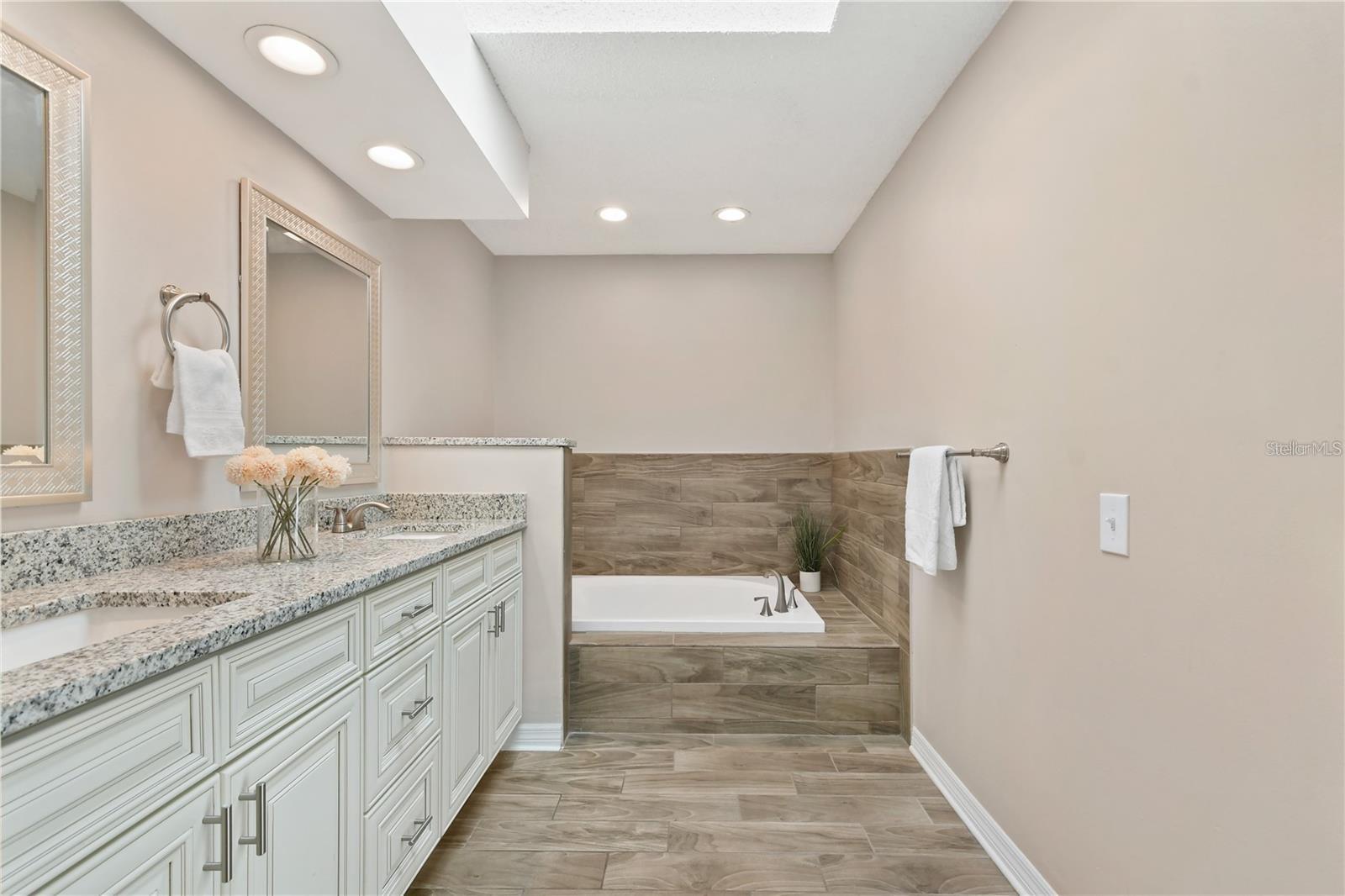 7037 EDGEWORTH DR, ORLANDO, FL, 32819